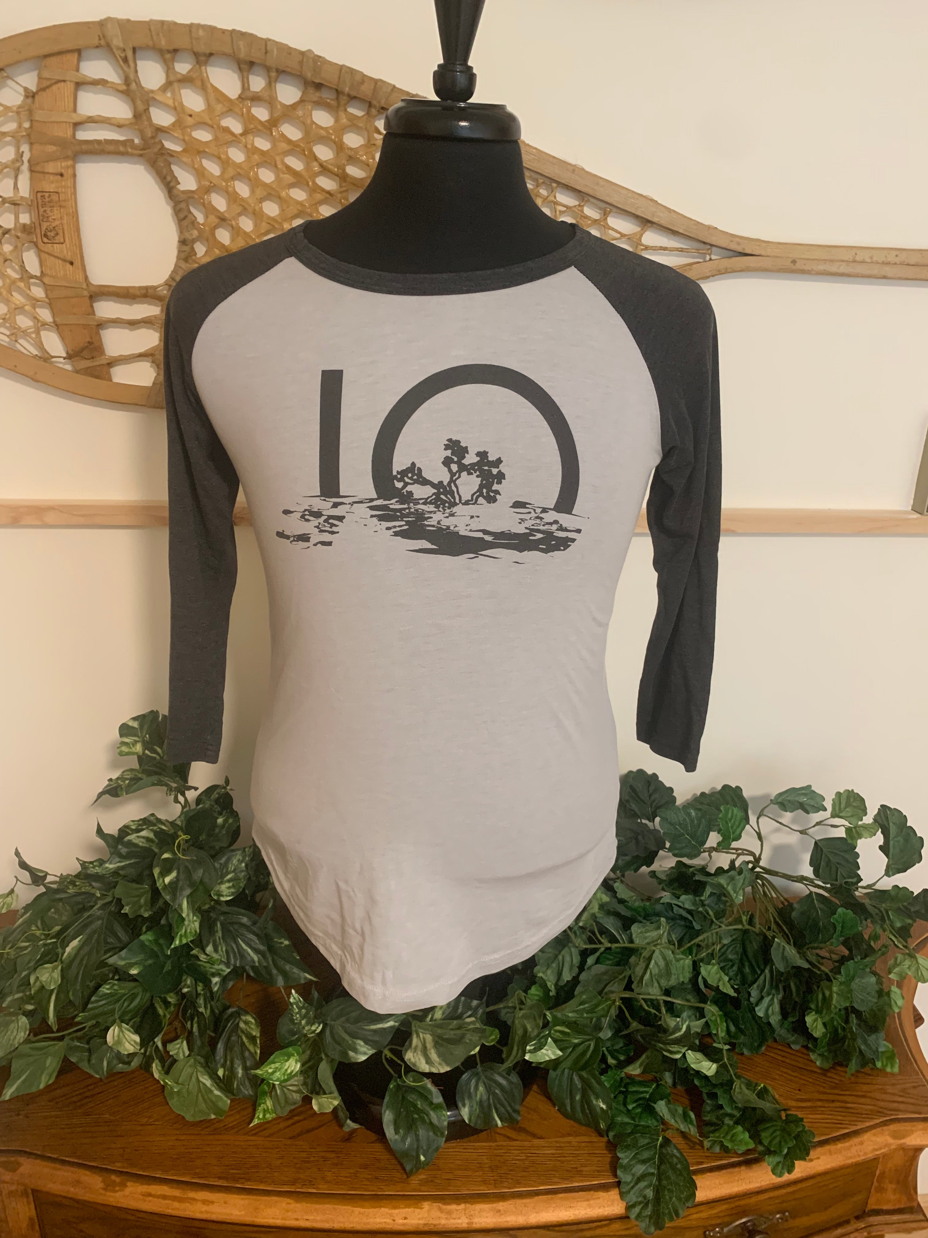 TENTREE Jersey Shirt - Consigned with VARDO Vintage & Valuables vvvardo.ca