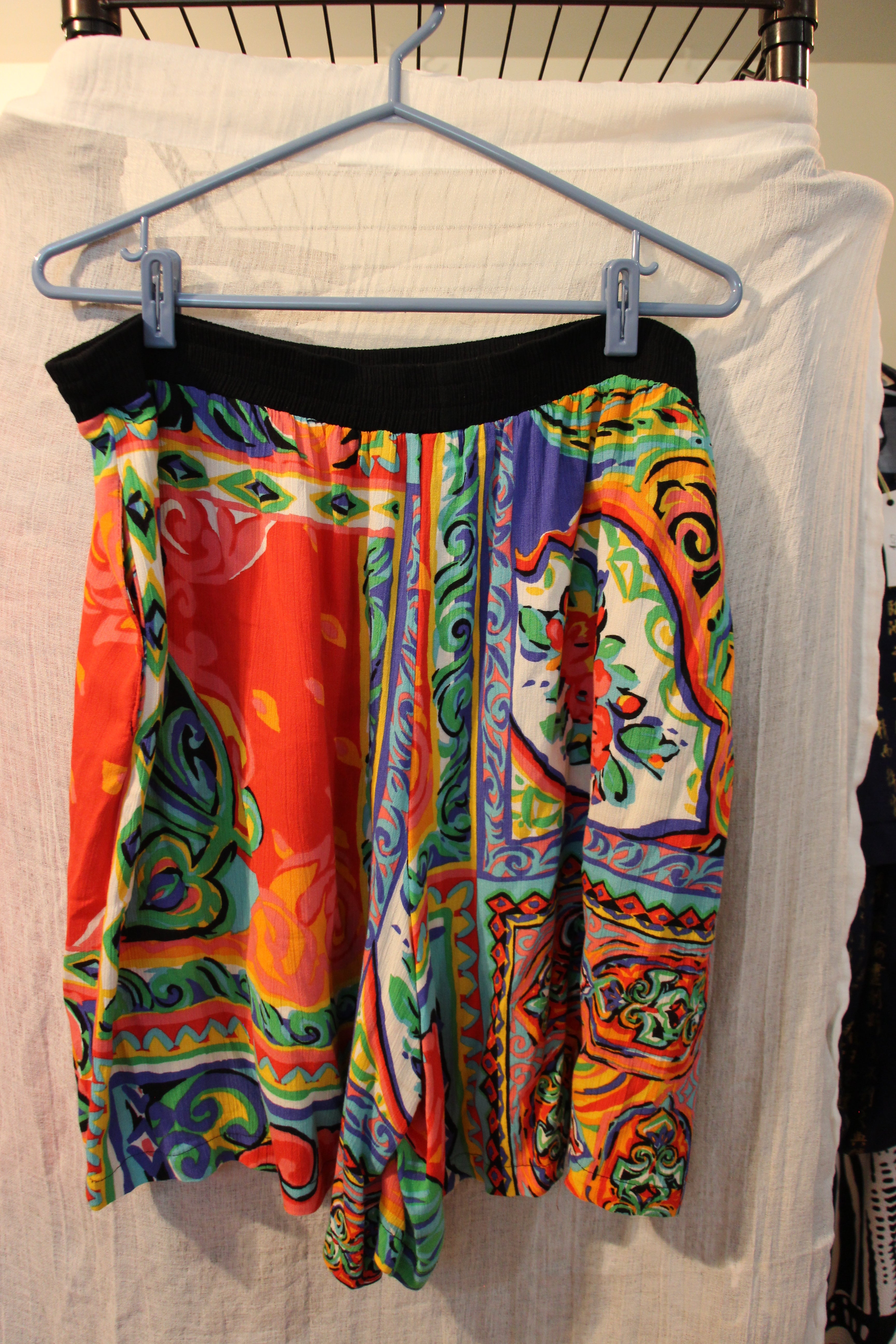 Size 8 Vintage 100% Rayon Carol Little Multicolored Short Gaucho Shorts Suit