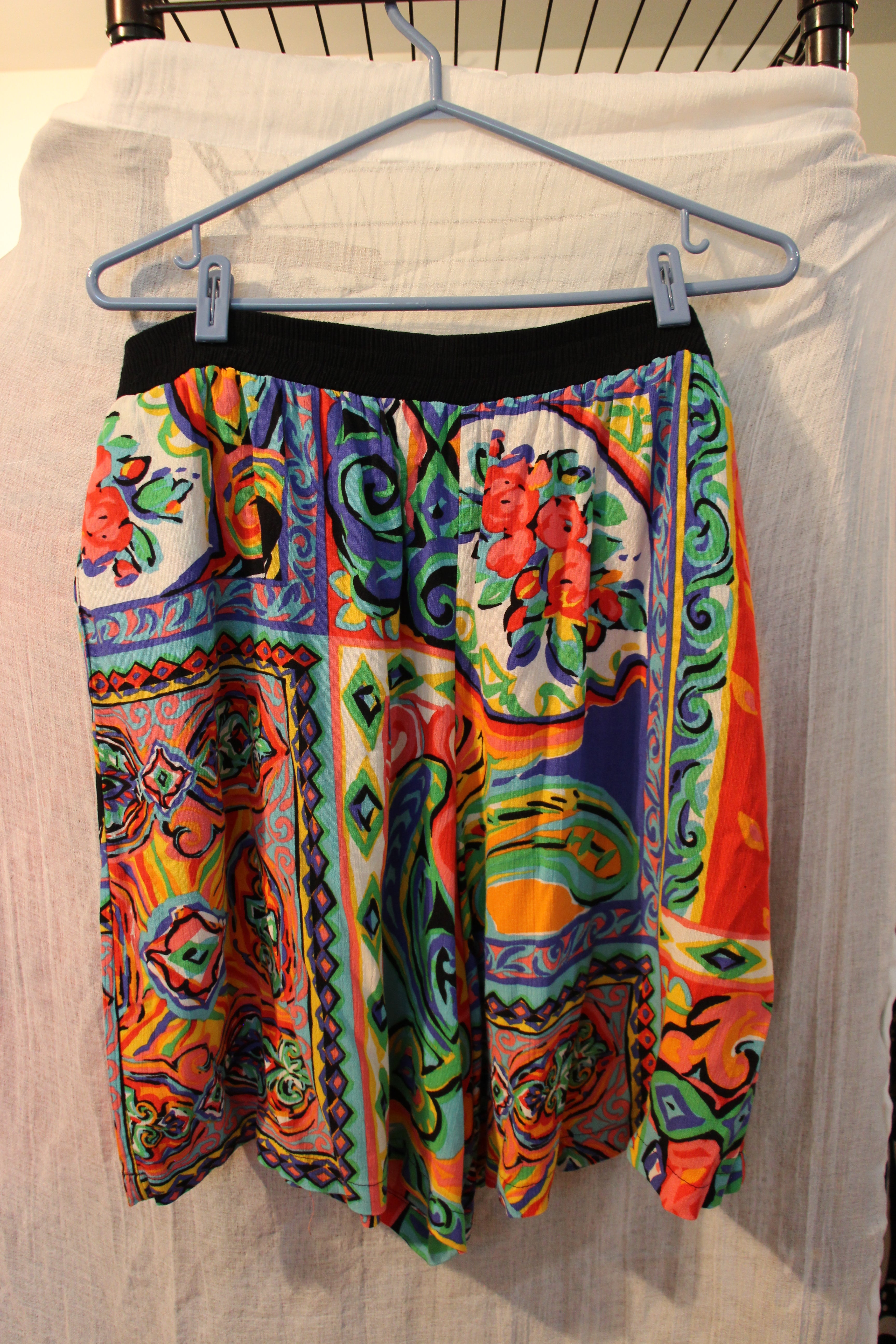 Size 8 Vintage 100% Rayon Carol Little Multicolored Short Gaucho Shorts Suit