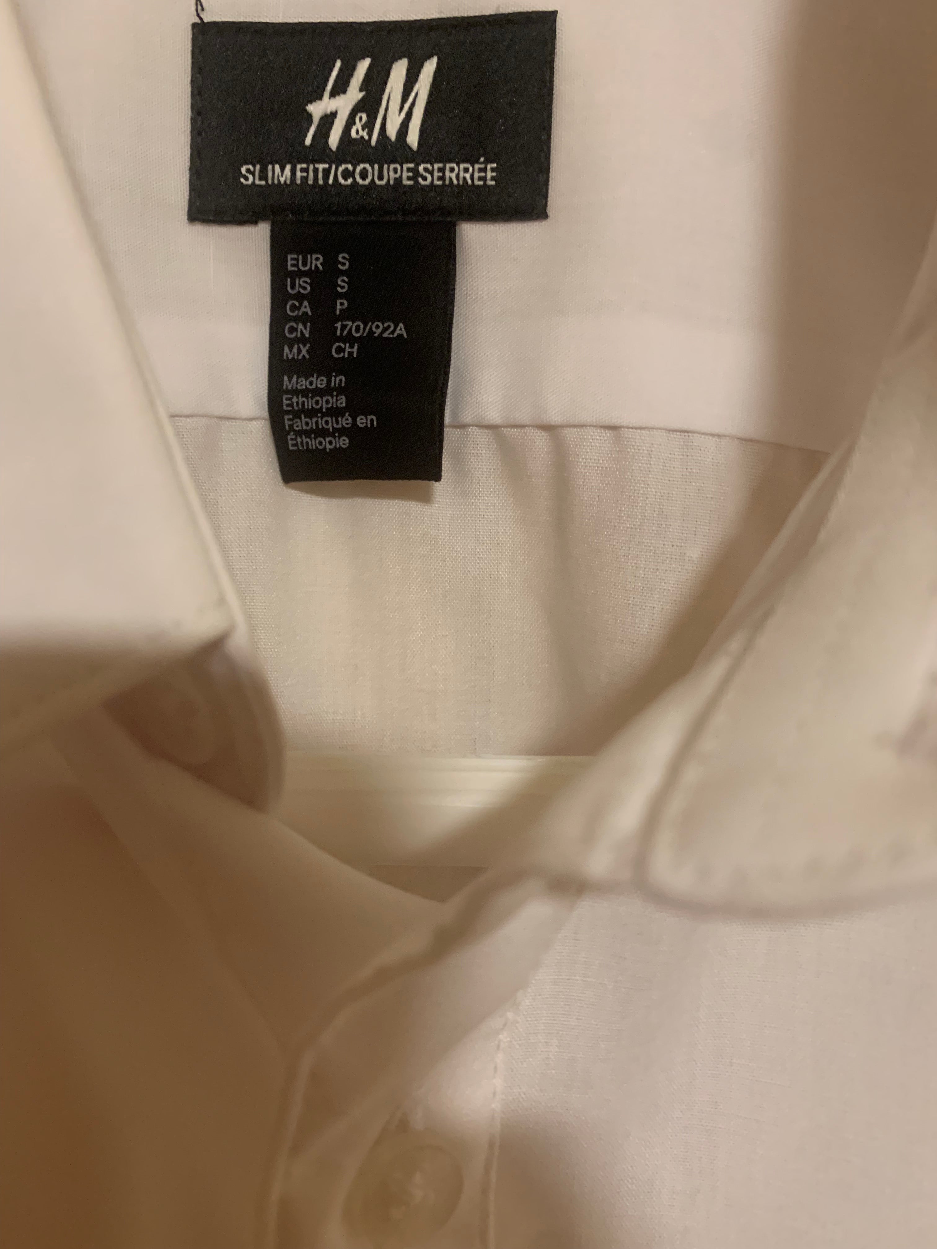 H&M Slim Fit Button Down Dress Shirt - Consigned with VARDO Vintage & Valuables vvvardo.ca