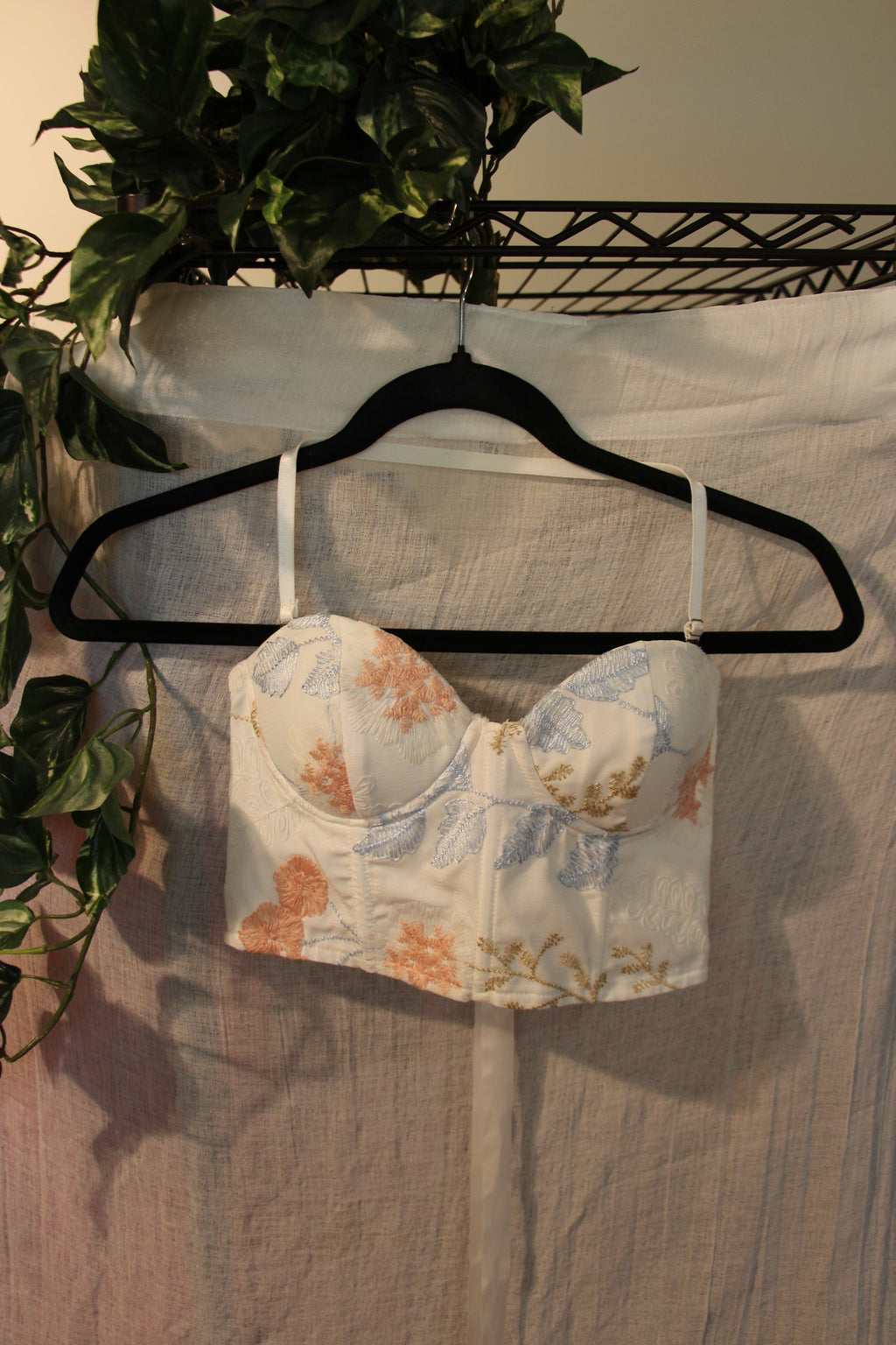 Size 34 2 Effordram White Floral Embroidery Adjustable Spaghetti Strap Bodice