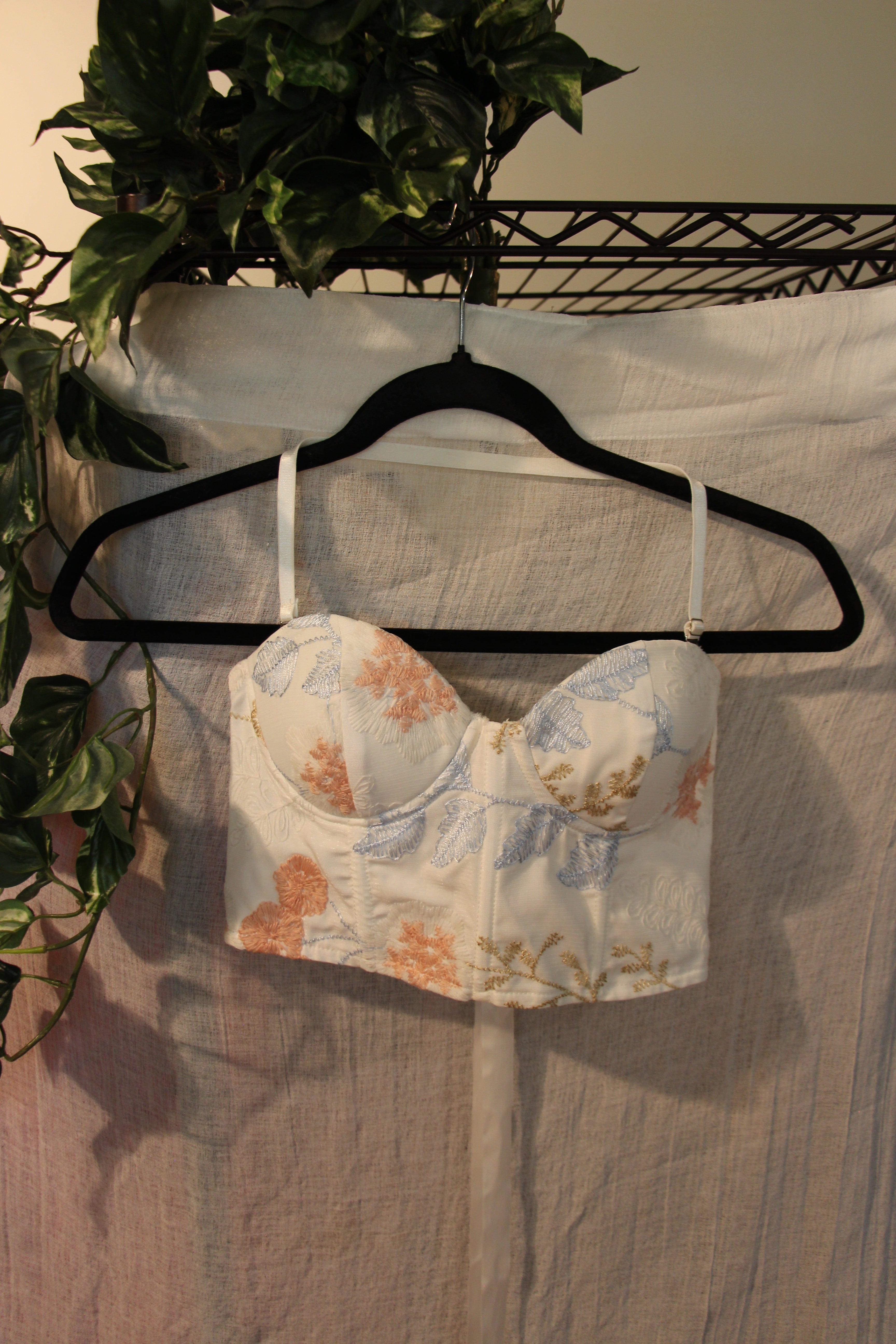 Size 34 2 Effordram White Floral Embroidery Adjustable Spaghetti Strap Bodice