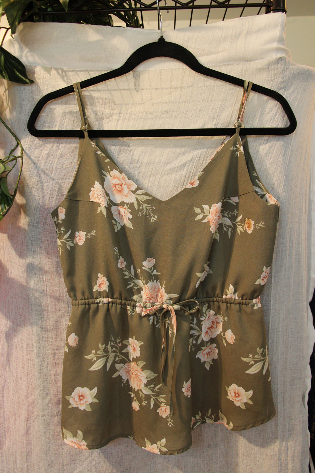 Size S Streetwear Society Green with Y Floral Design Cinch Tie Waist Spaghetti Strap Camisole