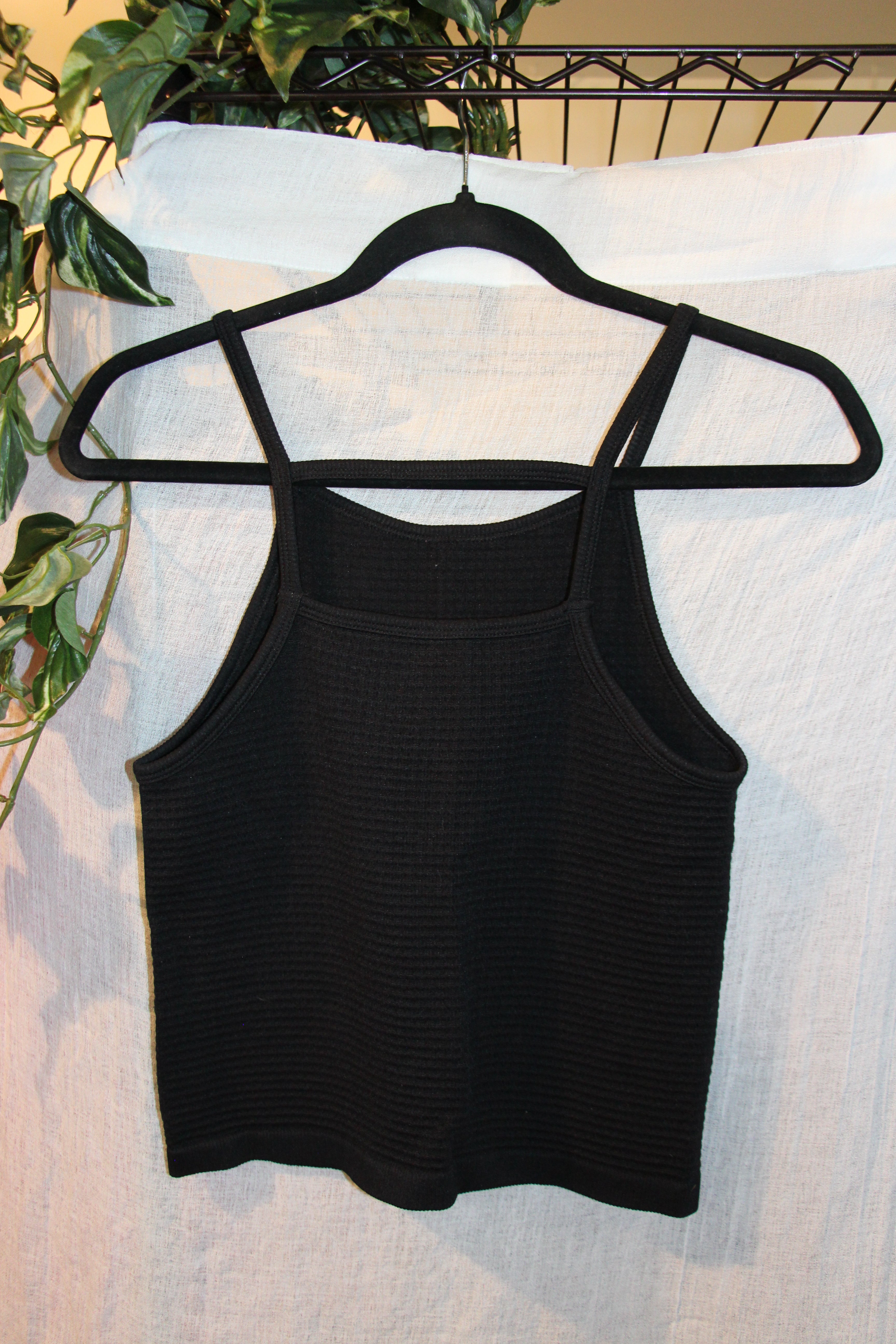 Size M Ardene Fitted Blacked Horizontal Ribbed Spaghetti Strap Camisole