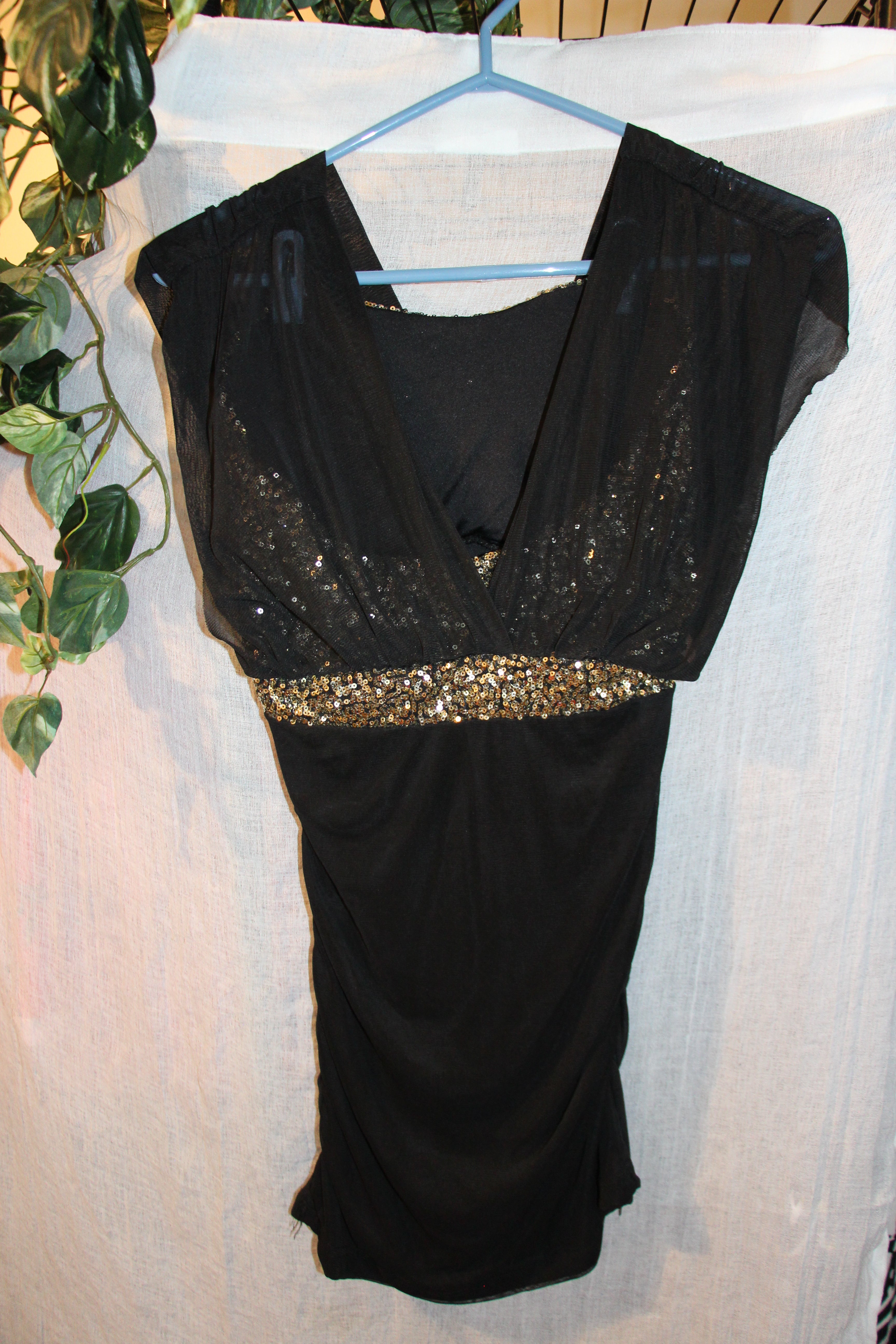 Size M Yie Er San Fashion Sequins Bodice and Sheer Black Bottom Top