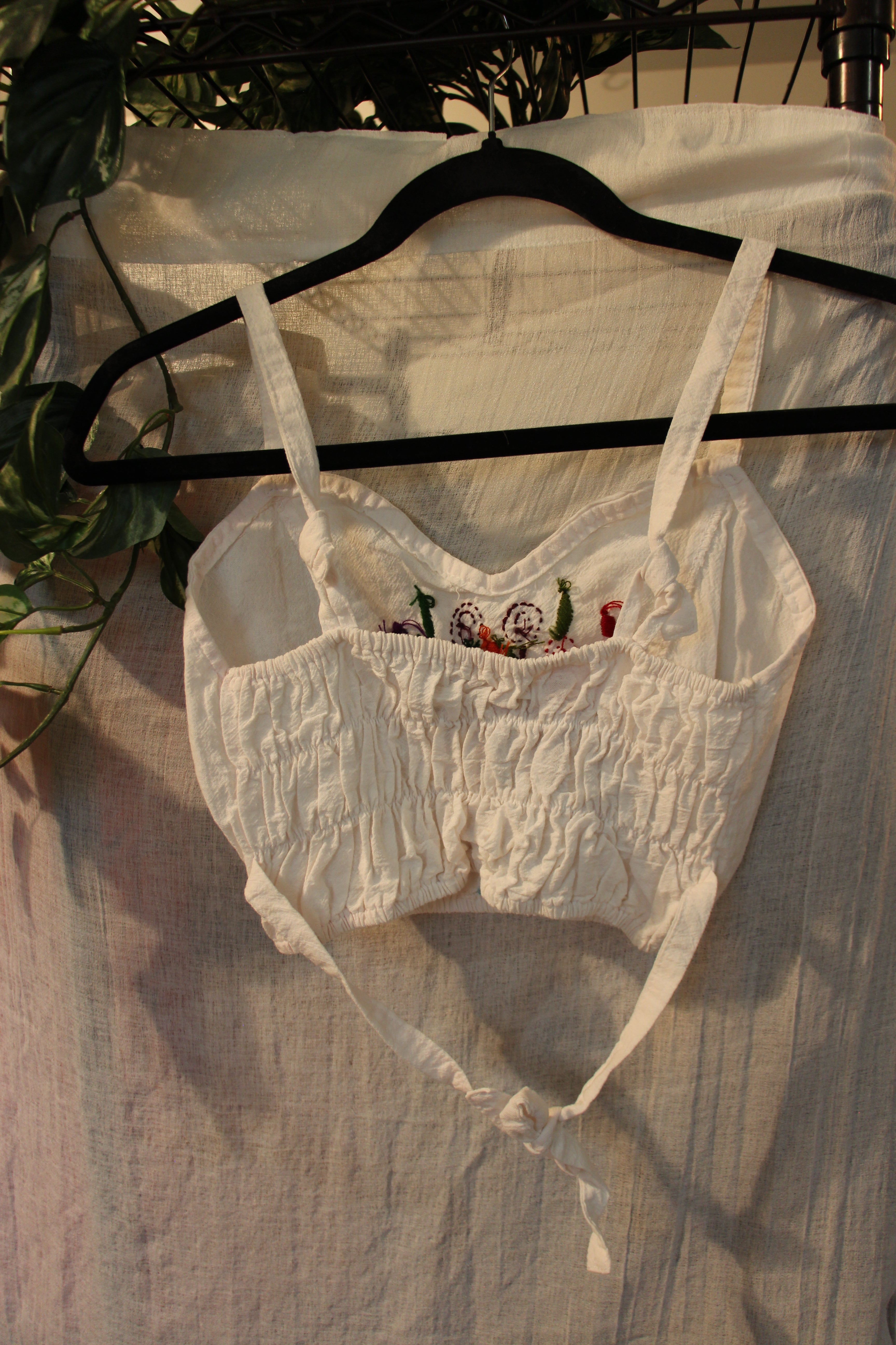 Size XS/S White Floral Embroidery Spaghetti Strap Bodice