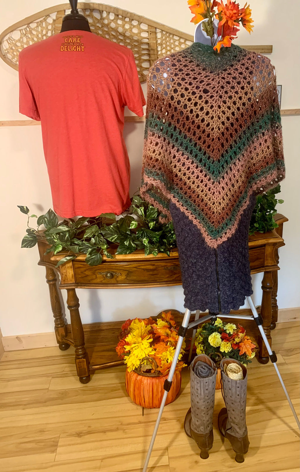 HANDMADE CROCHET triangle Shawl - Consigned with VARDO Vintage & Valuables vvvardo.ca