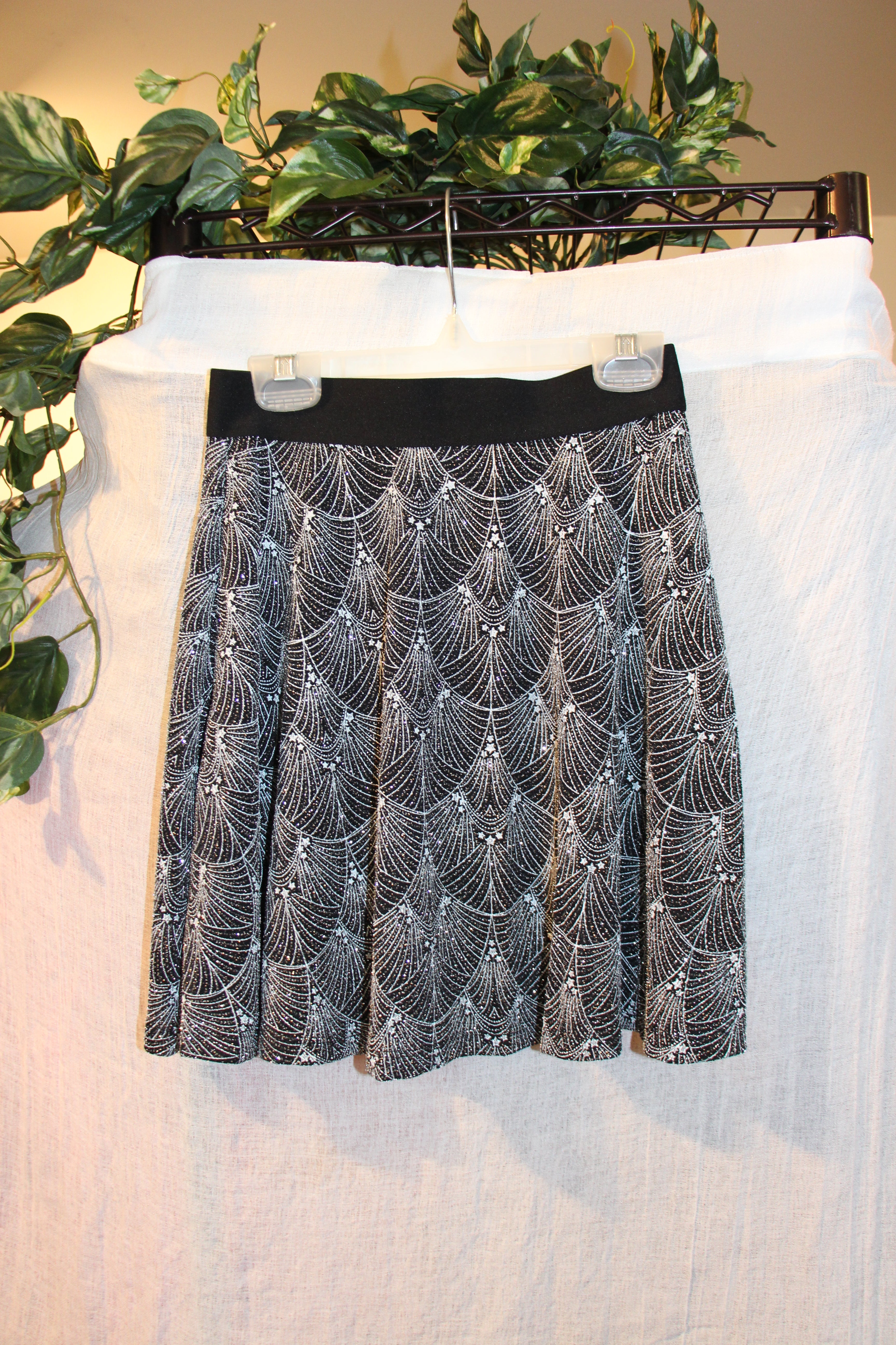 Size XS H&M Divided Sparkle Design Fitted Stretch Mini Skirt
