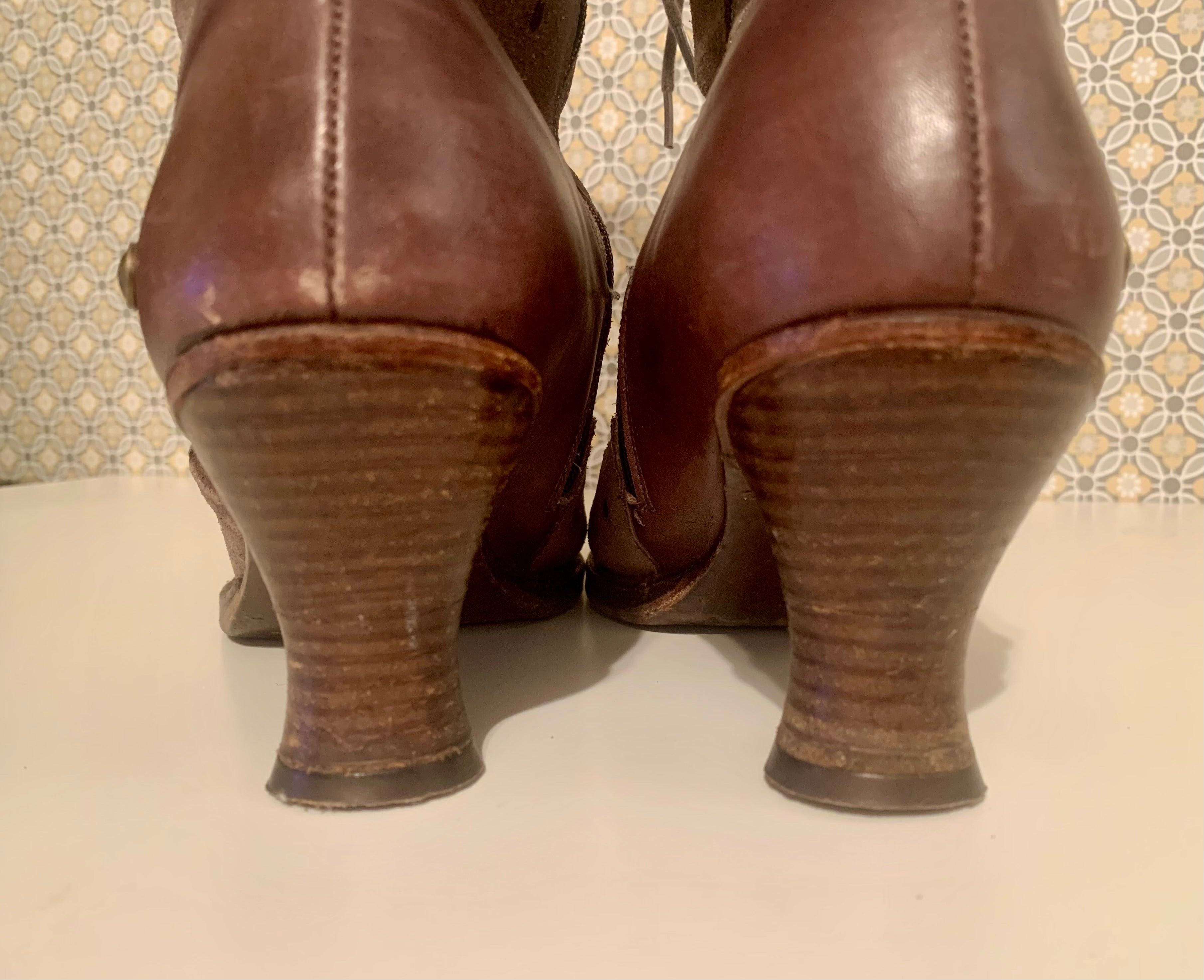 NEOSENS BOOTS - Consigned with VARDO Vintage & Valuables vvvardo.ca