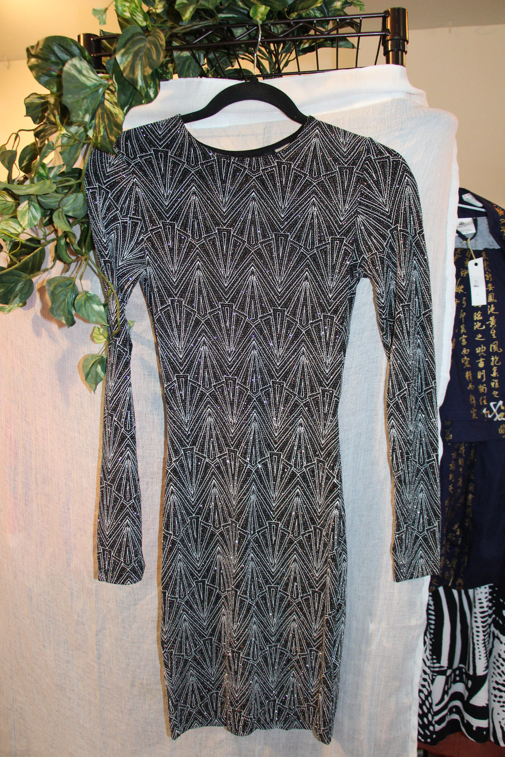 Size 0 H&M Divided Sparkle Geo Design Fitted Long Sleeve Black Party Dress