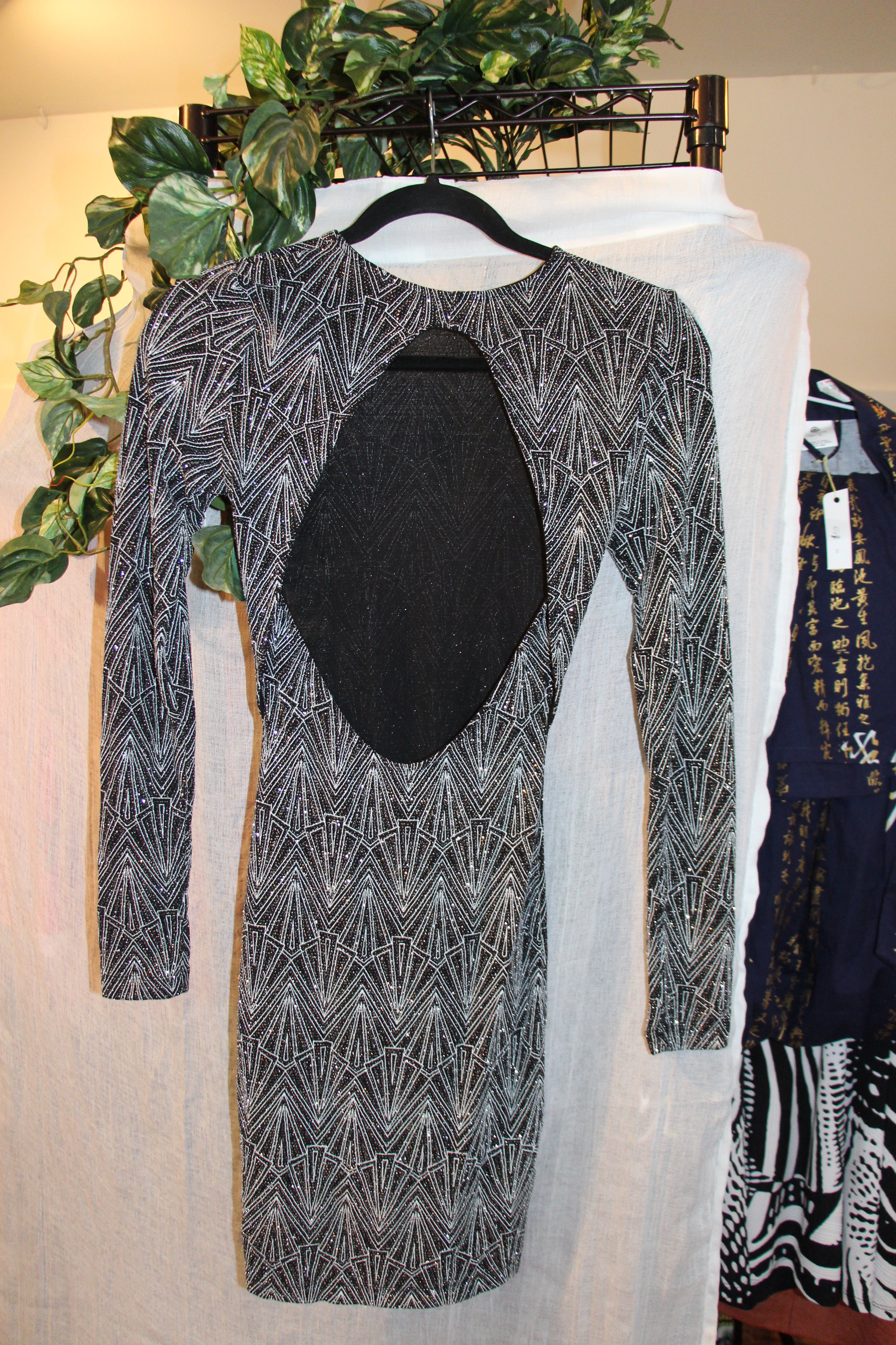 Size 0 H&M Divided Sparkle Geo Design Fitted Long Sleeve Black Party Dress