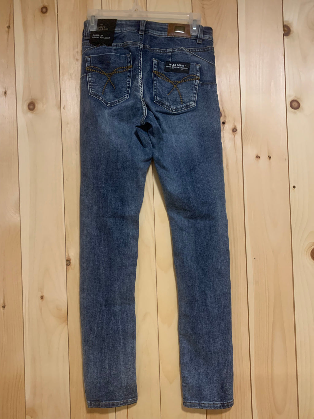 FOXY JEANS JOY REGULAR RISE SKINNY - Consigned with VARDO Vintage & Valuables vvvardo.ca