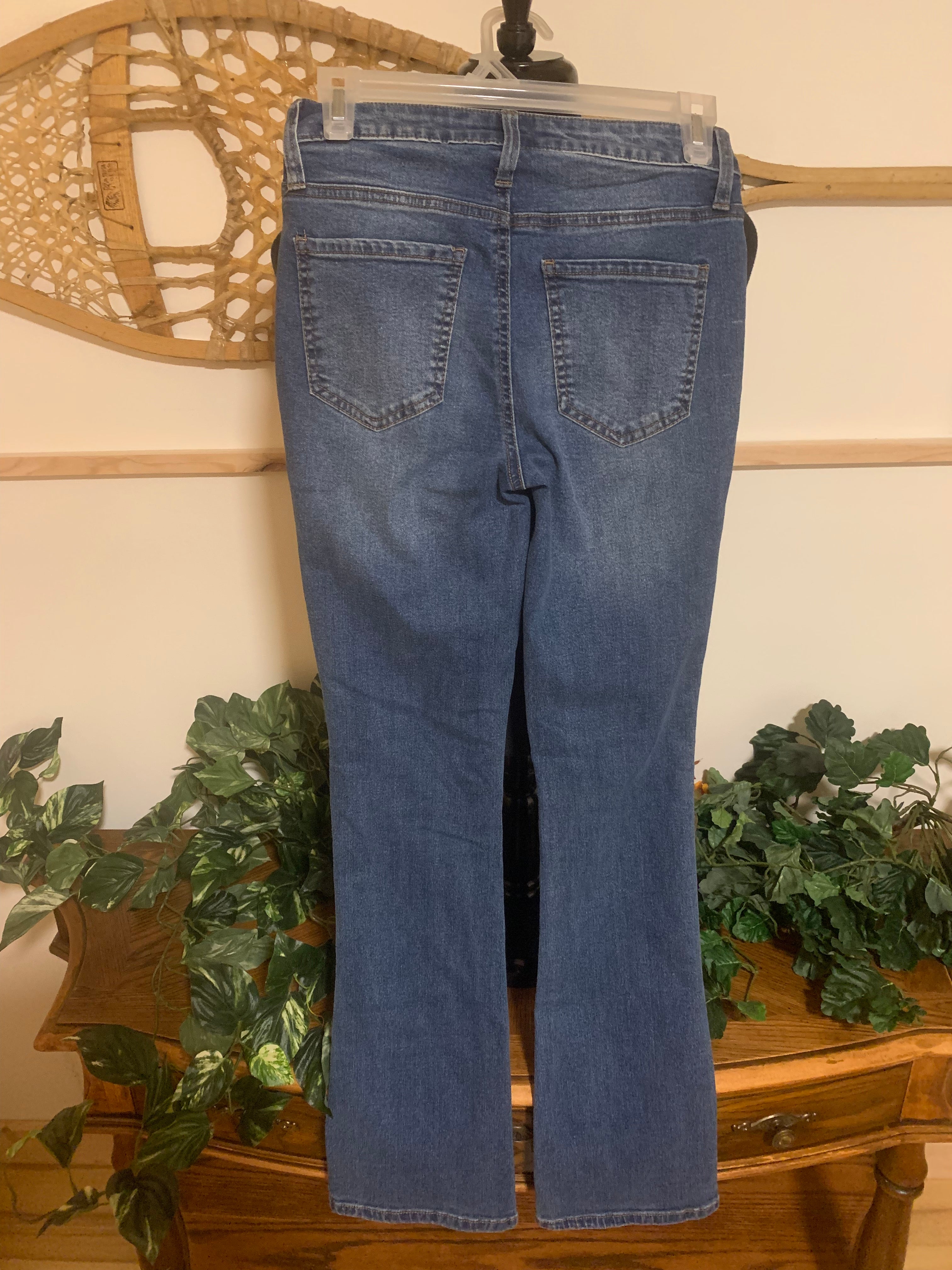 RE GENERATION BY CELEBRITY PINK BAMBOO BOOTCUT JEANS - Consigned with VARDO Vintage & Valuables vvvardo.ca