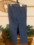WALLFLOWER THE FLIRTY CURVY HIGH RISE FLARE JEANS - Consigned with VARDO Vintage & Valuables vvvardo.ca