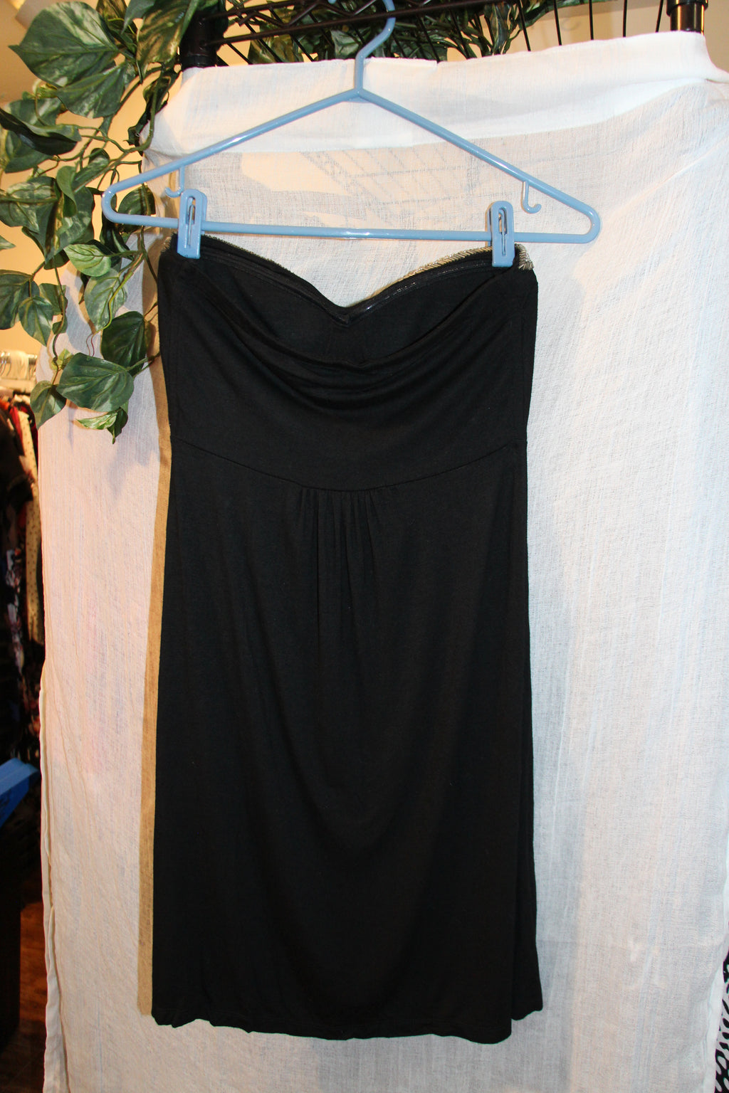 Size S Dating Clothing Sleeveless Black Rayon Dress with Beaded Neckline