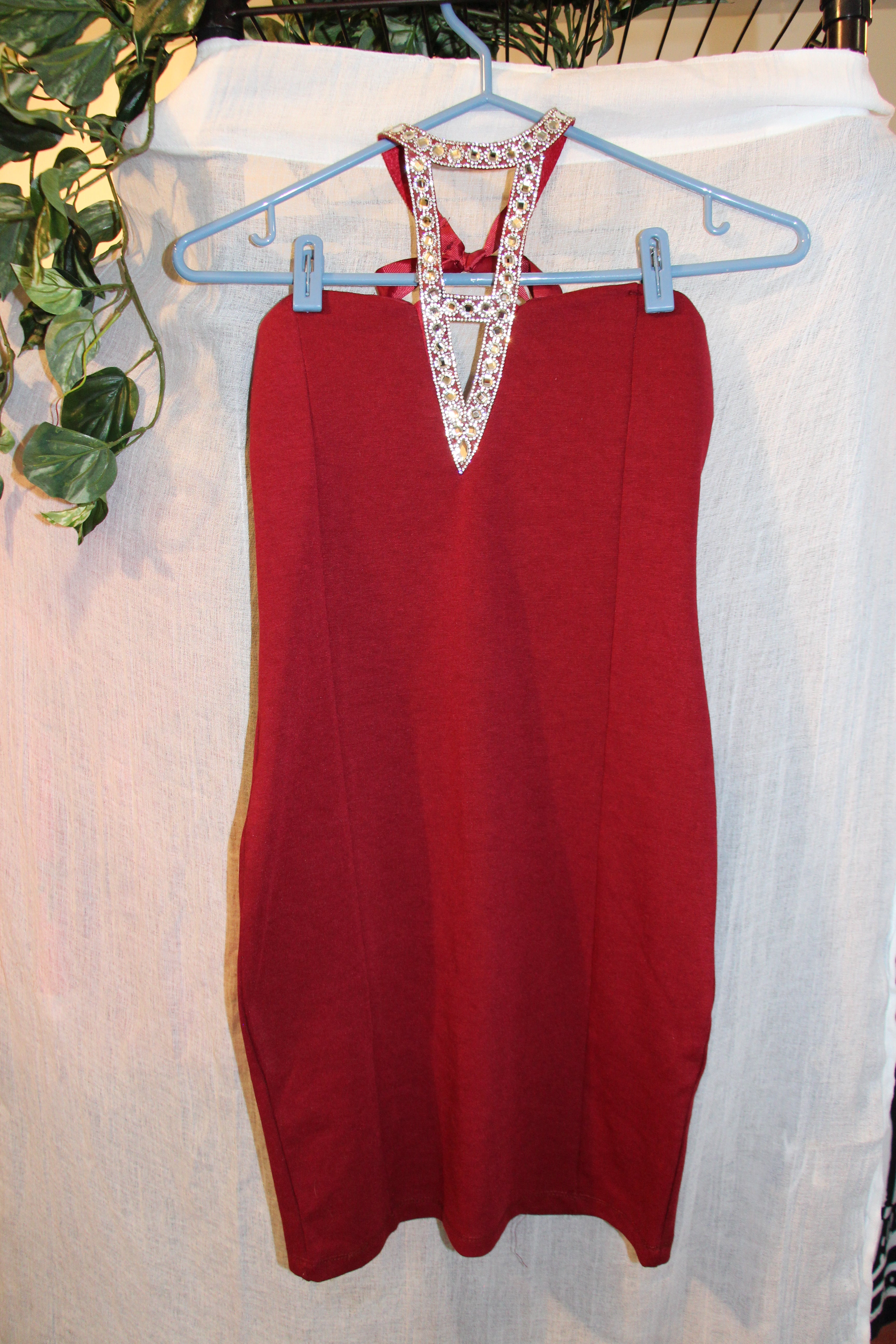 Size M Sofia's Halter Top Burgundy Dress With Bejewelled Neckline