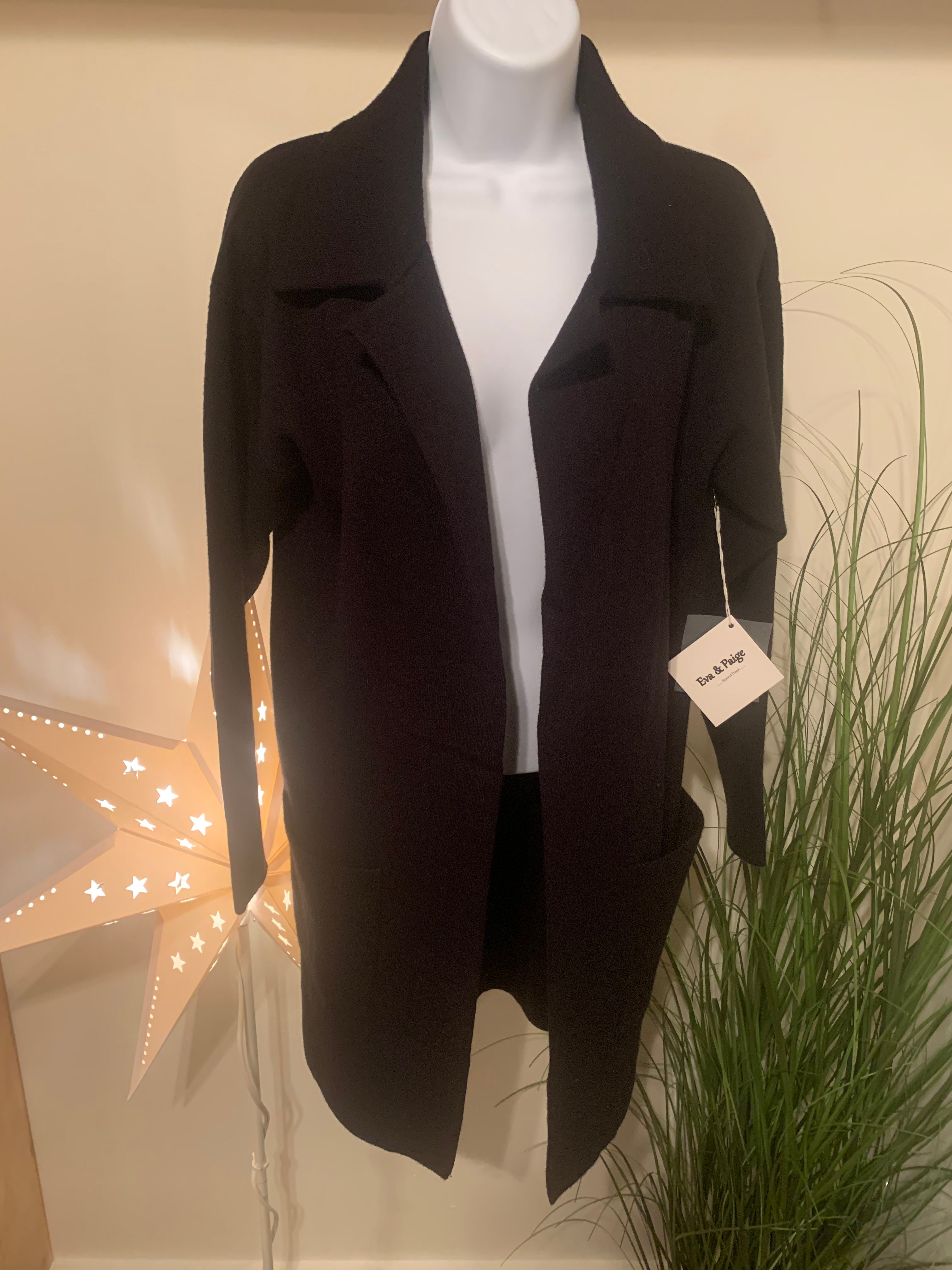 EVA & PAIGE BLAZER - Consigned with VARDO Vintage & Valuables vvvardo.ca