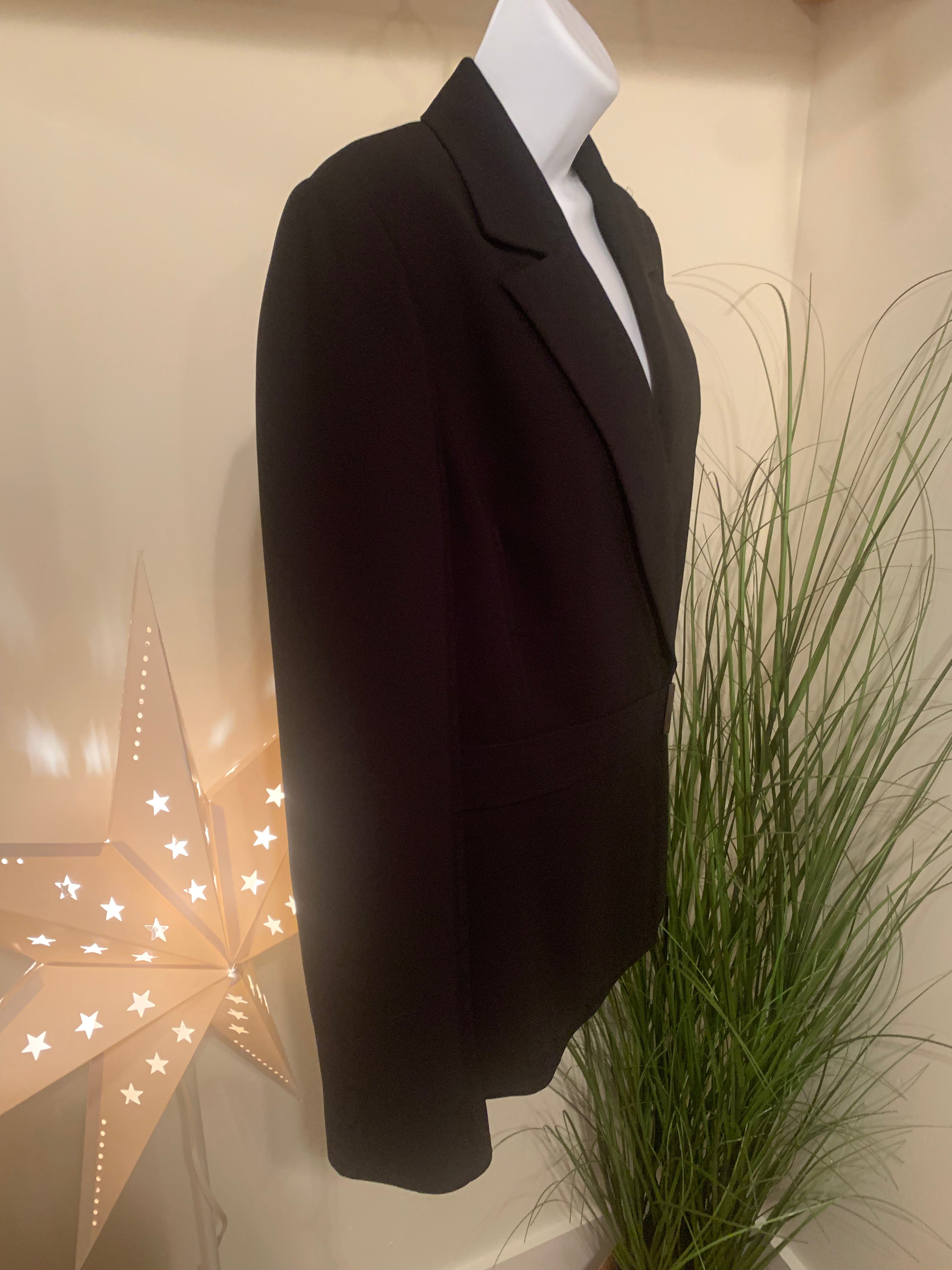 LIZ CLAIBORNE SUITS BLAZER - Consigned with VARDO Vintage & Valuables vvvardo.ca