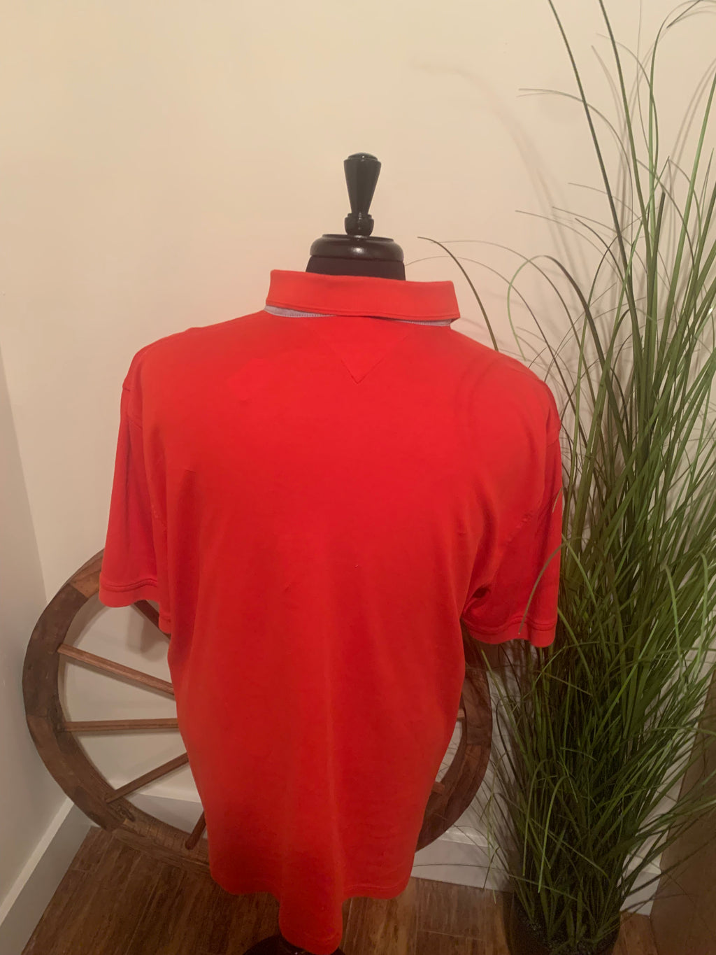TOMMY HILLFINGER GOLF SHIRT- Consigned with VARDO Vintage & Valuables vvvardo.ca