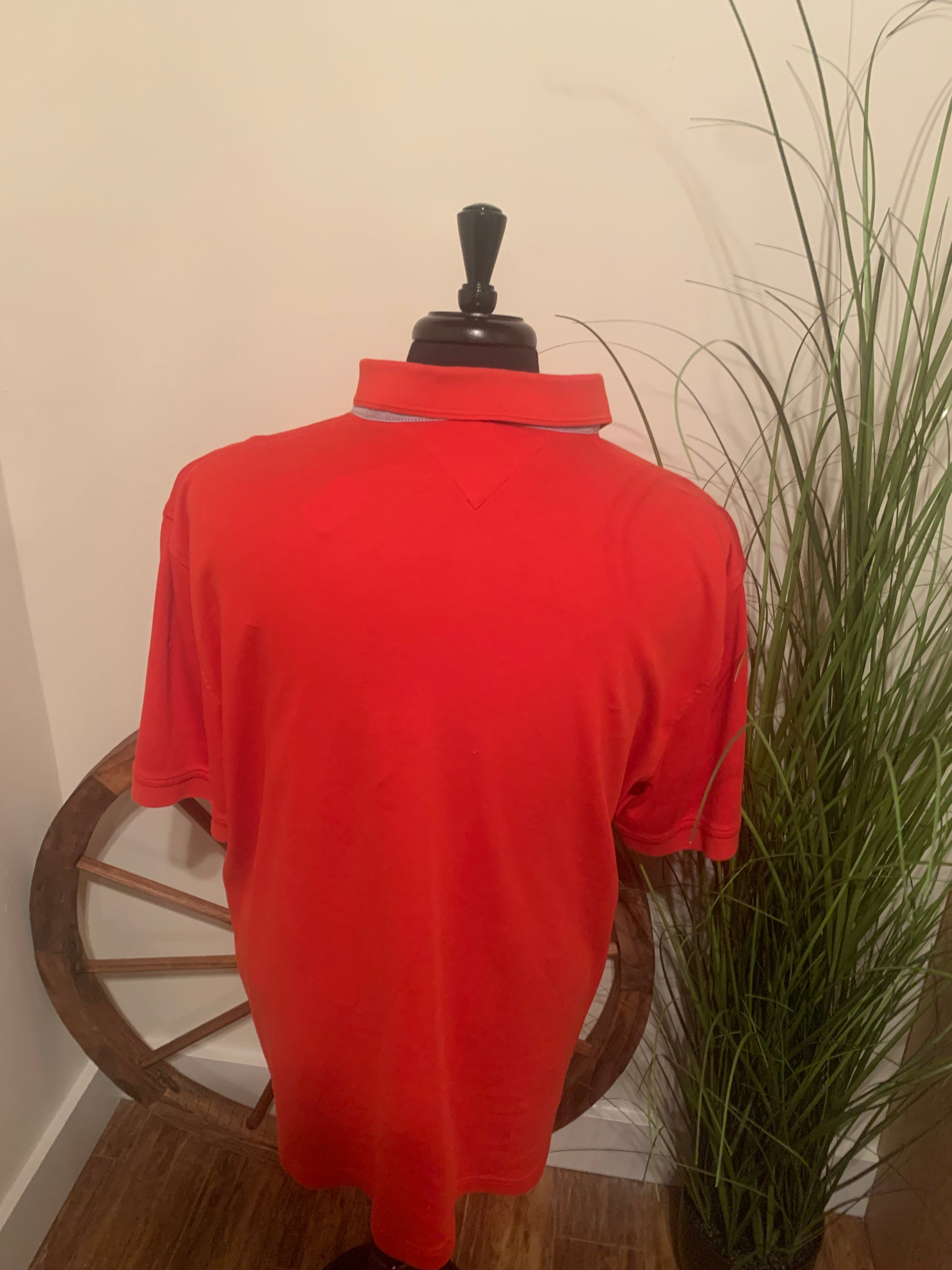 TOMMY HILLFINGER GOLF SHIRT- Consigned with VARDO Vintage & Valuables vvvardo.ca