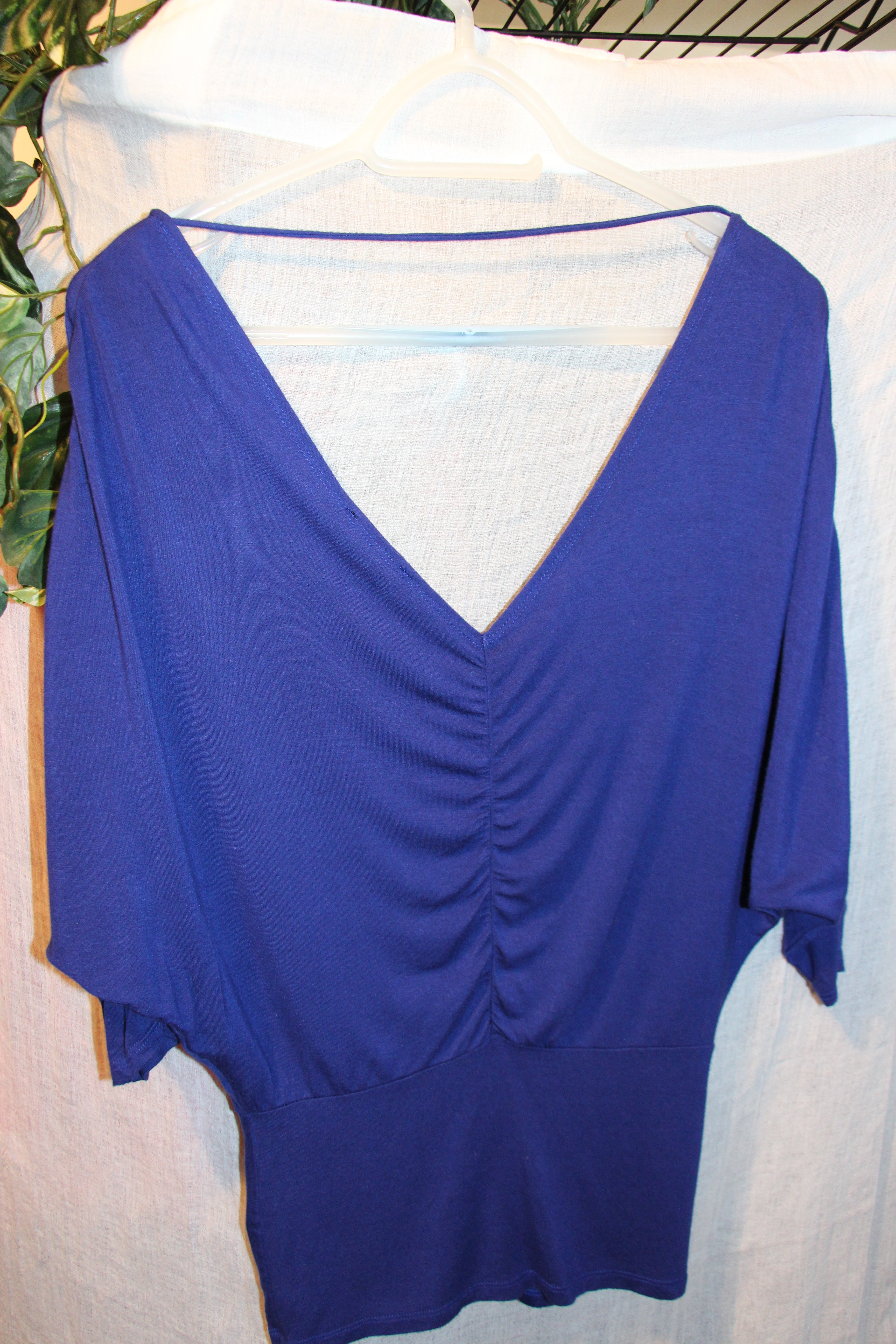 Size M Seductions %95 Rayon Zipper Front Stretchy Blue 3/4 Sleeve Blouse Consignment