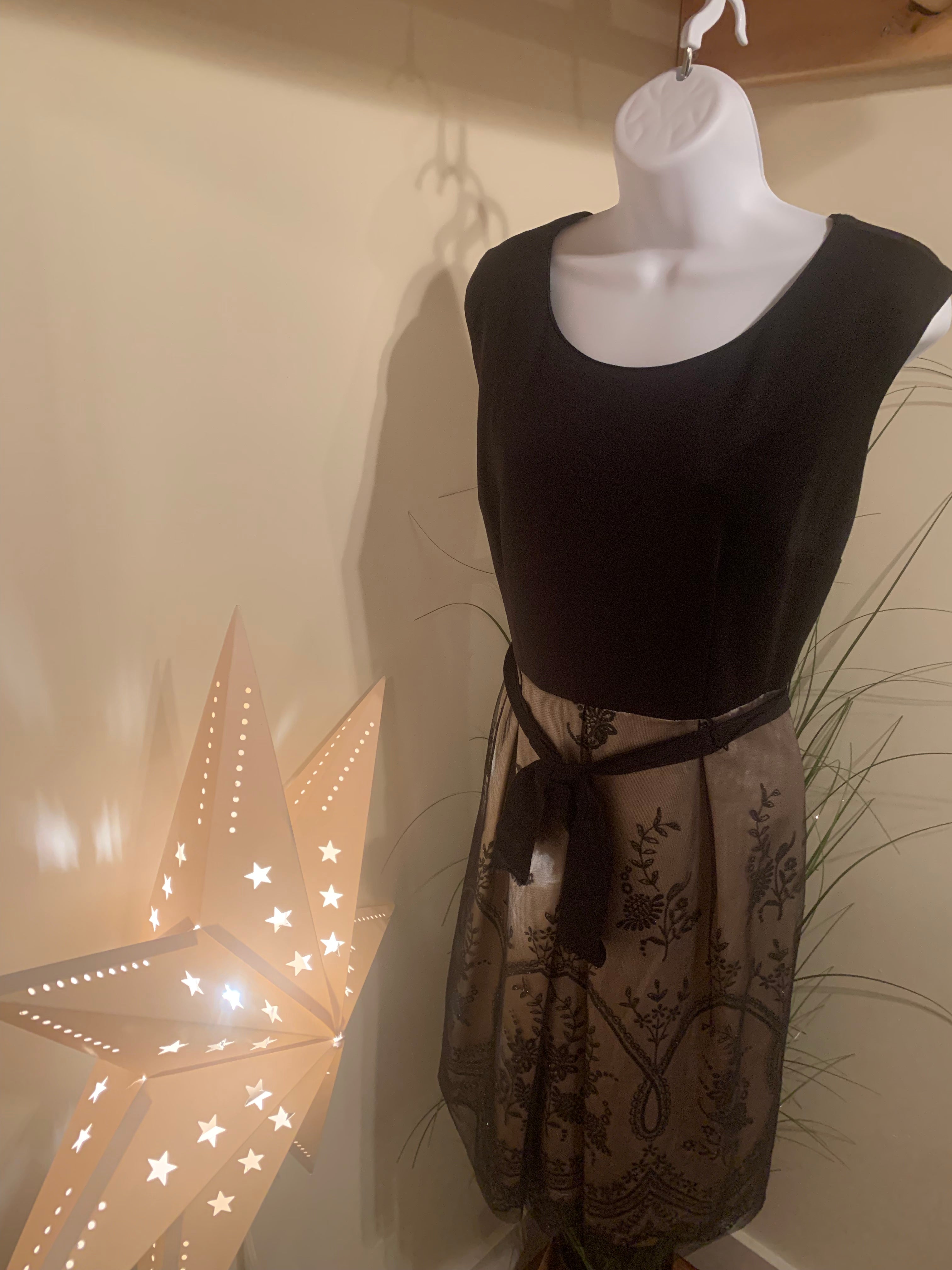 ATTITUDE DRESS - Consigned with VARDO Vintage & Valuables vvvardo.ca