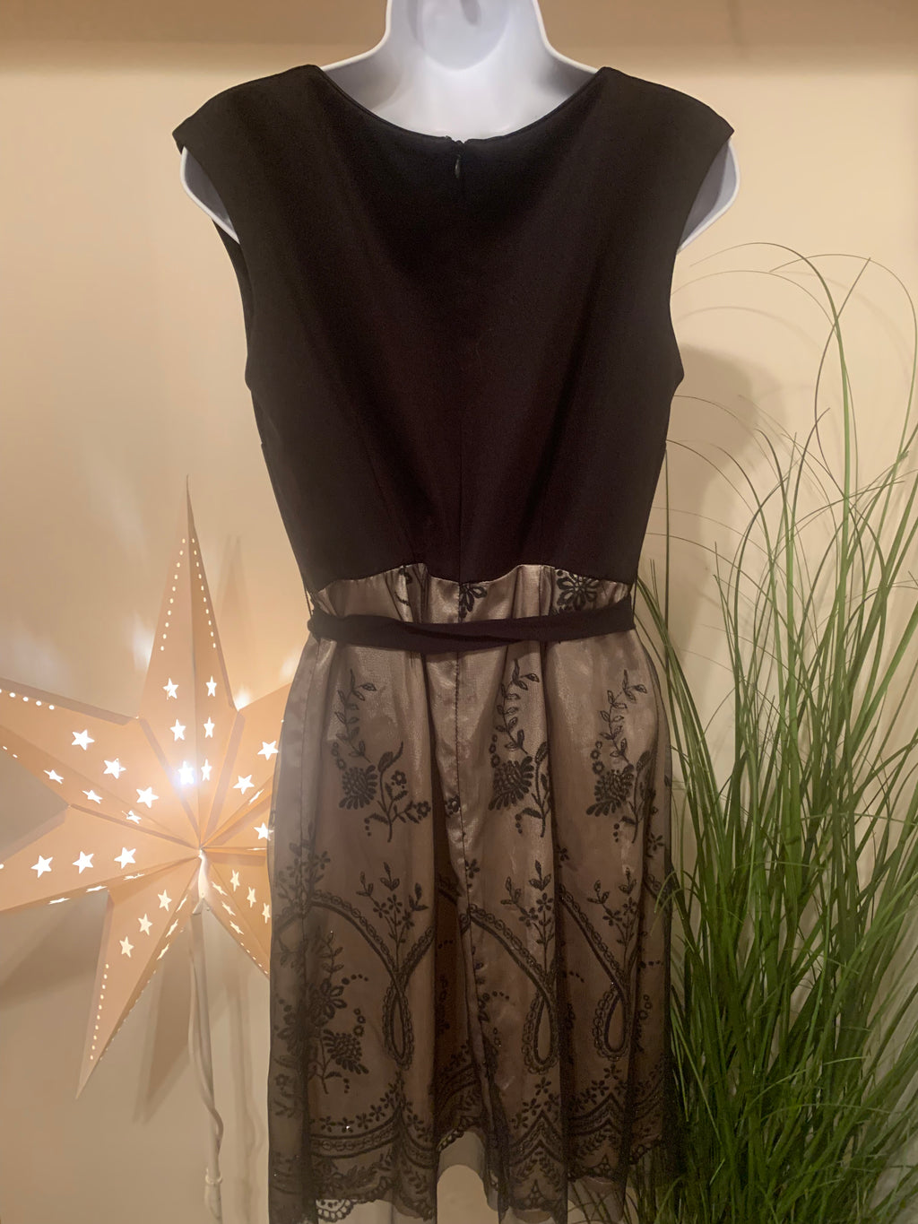 ATTITUDE DRESS - Consigned with VARDO Vintage & Valuables vvvardo.ca