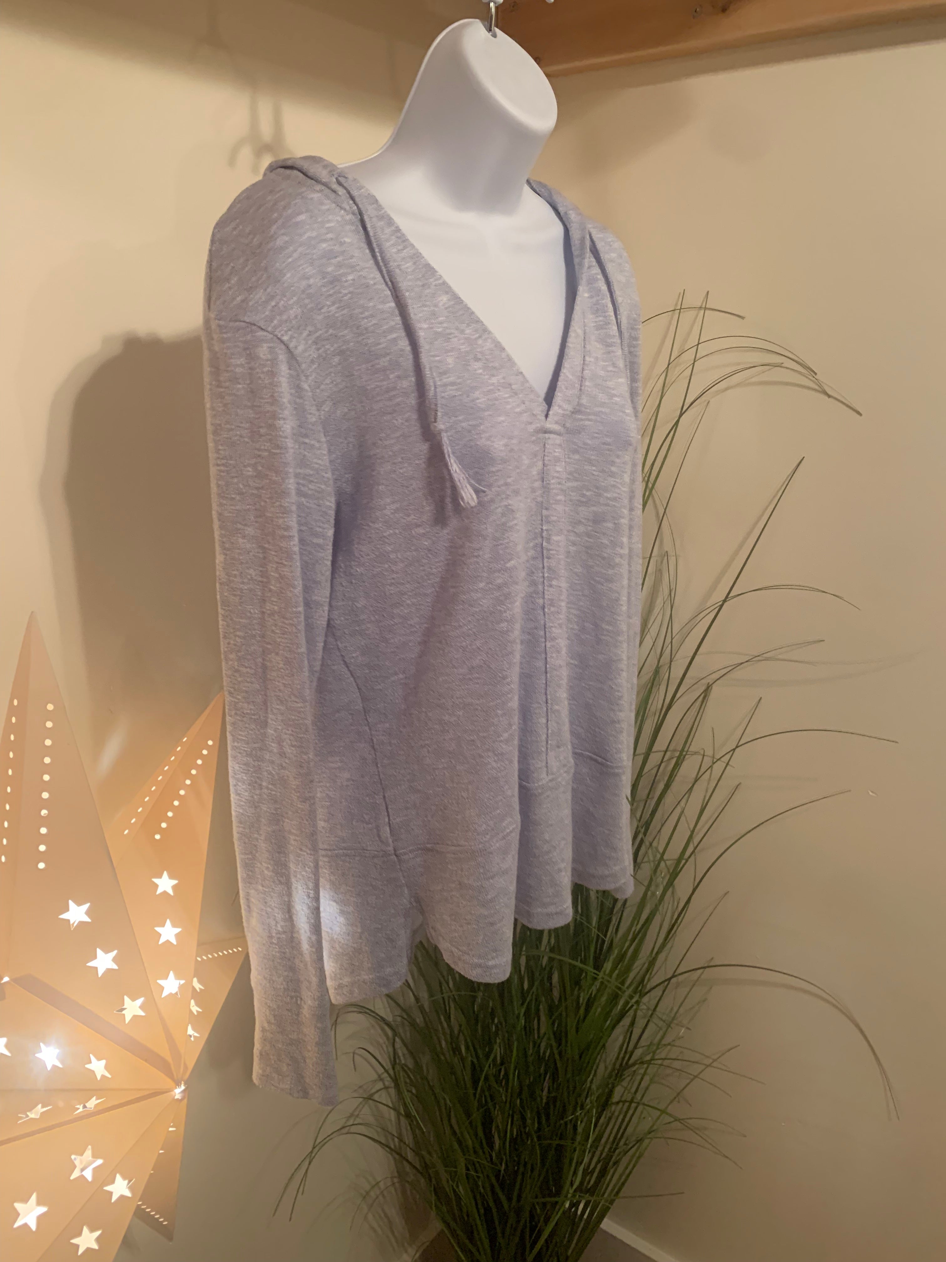 RIPZONE PULLOVER HOODIE- Consigned with VARDO Vintage & Valuables vvvardo.ca