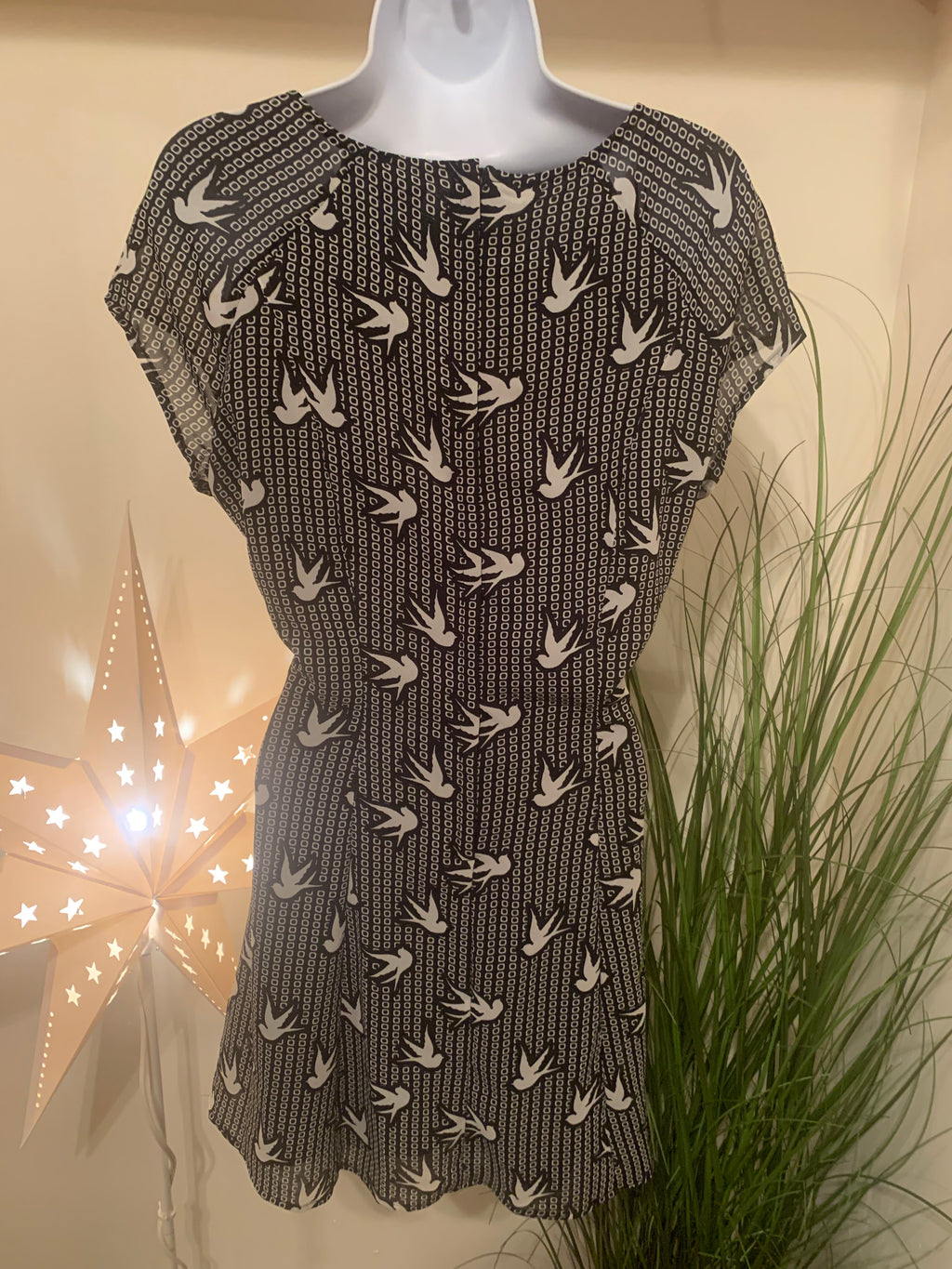 DIVIDEND BY H&M DRESS - Consigned with VARDO Vintage & Valuables vvvardo.ca