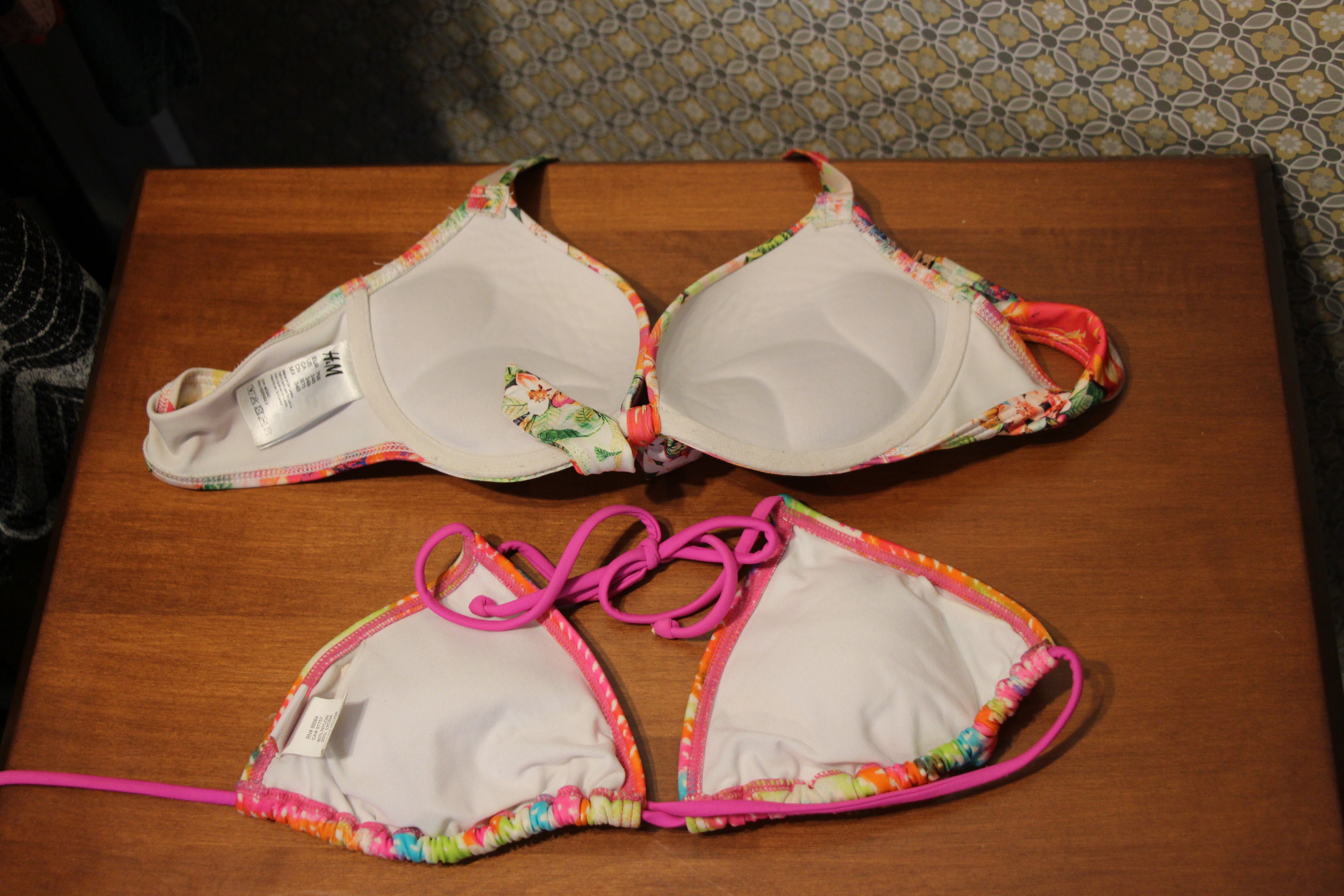 Size 34B H&M Tropical Floral Neck Tie Bikini Top