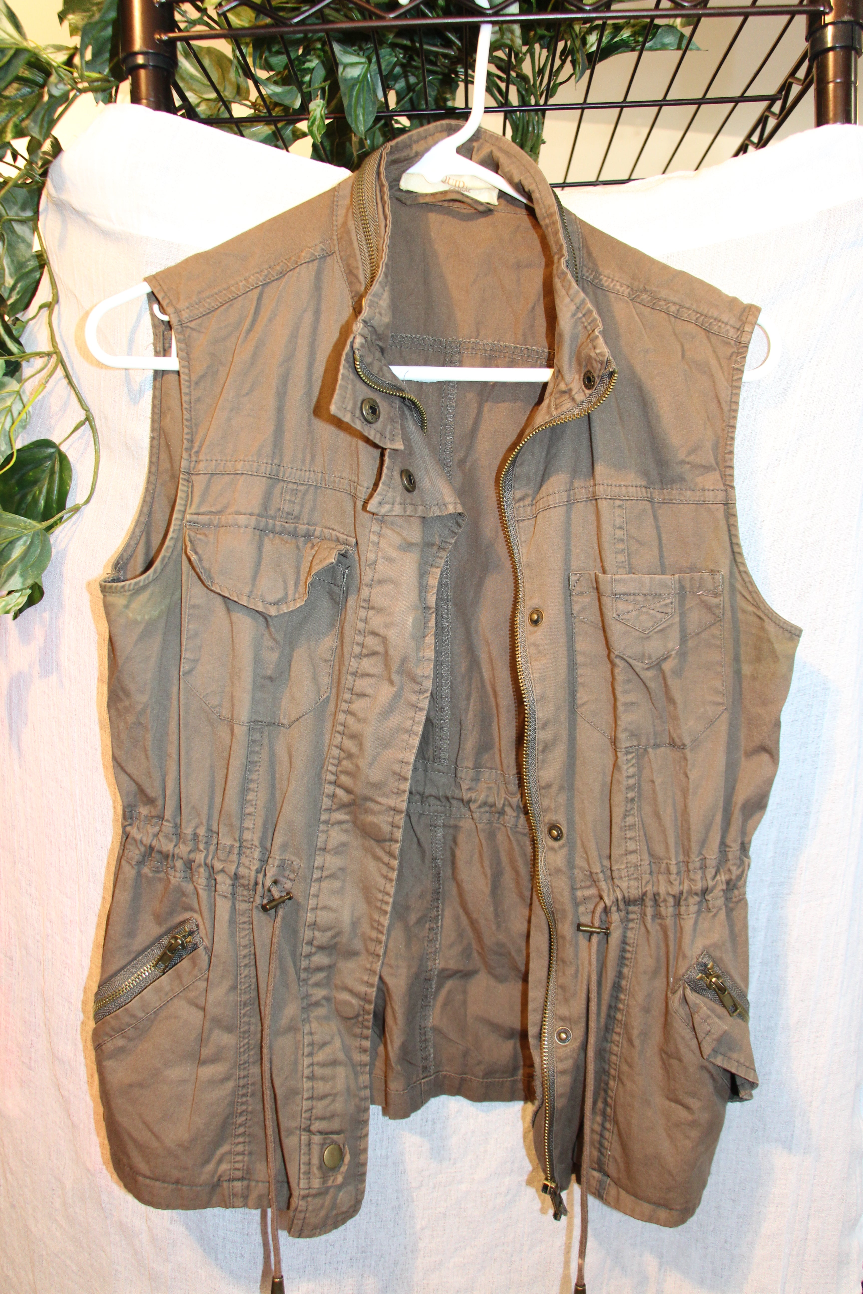 Size M Liquid X Casual Military Style Sleeveless Zip Up Jacket with Drawstring Waist Consignment