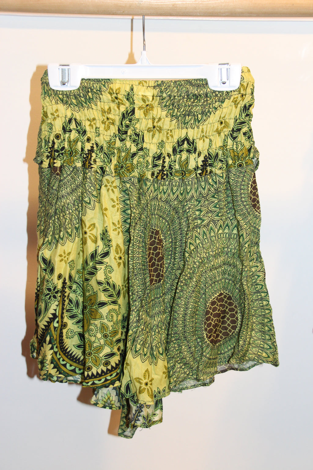 Size XS/S 100% Rayon Boho Mini Skirts with XL Coconut Buckle for Belt