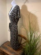 STUDIO by LIZ CLAIBORNE - Black Short Sleeve Dress with White Circular Pattern- Wrap-Around