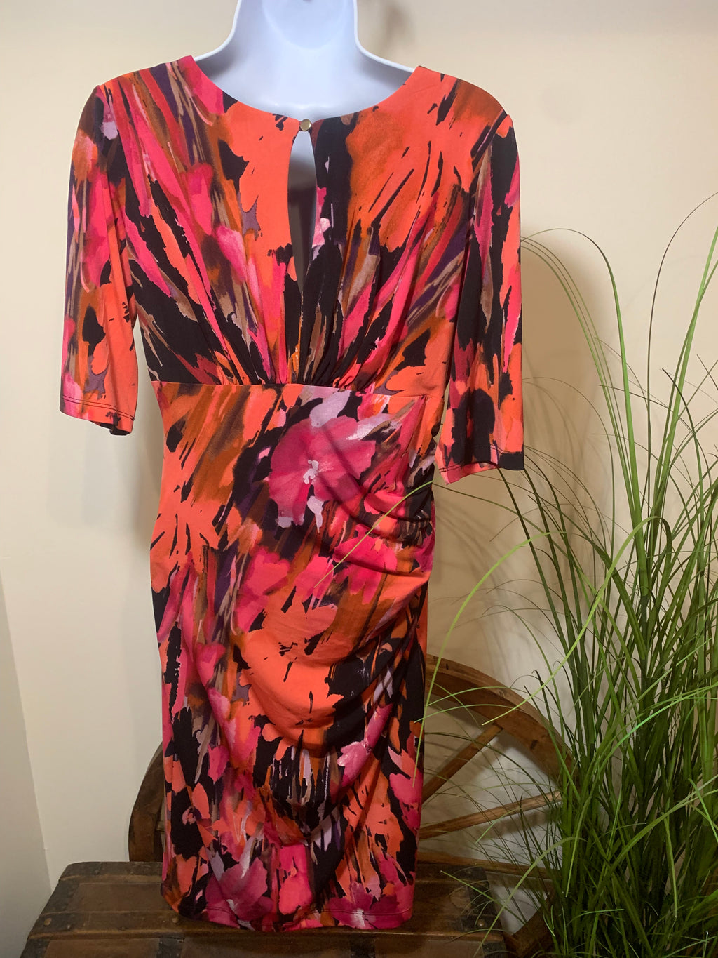 Abstract Floral Dress- elbow length sleeves- buttoned collar cut out - gathered bust line and side waist. ￼