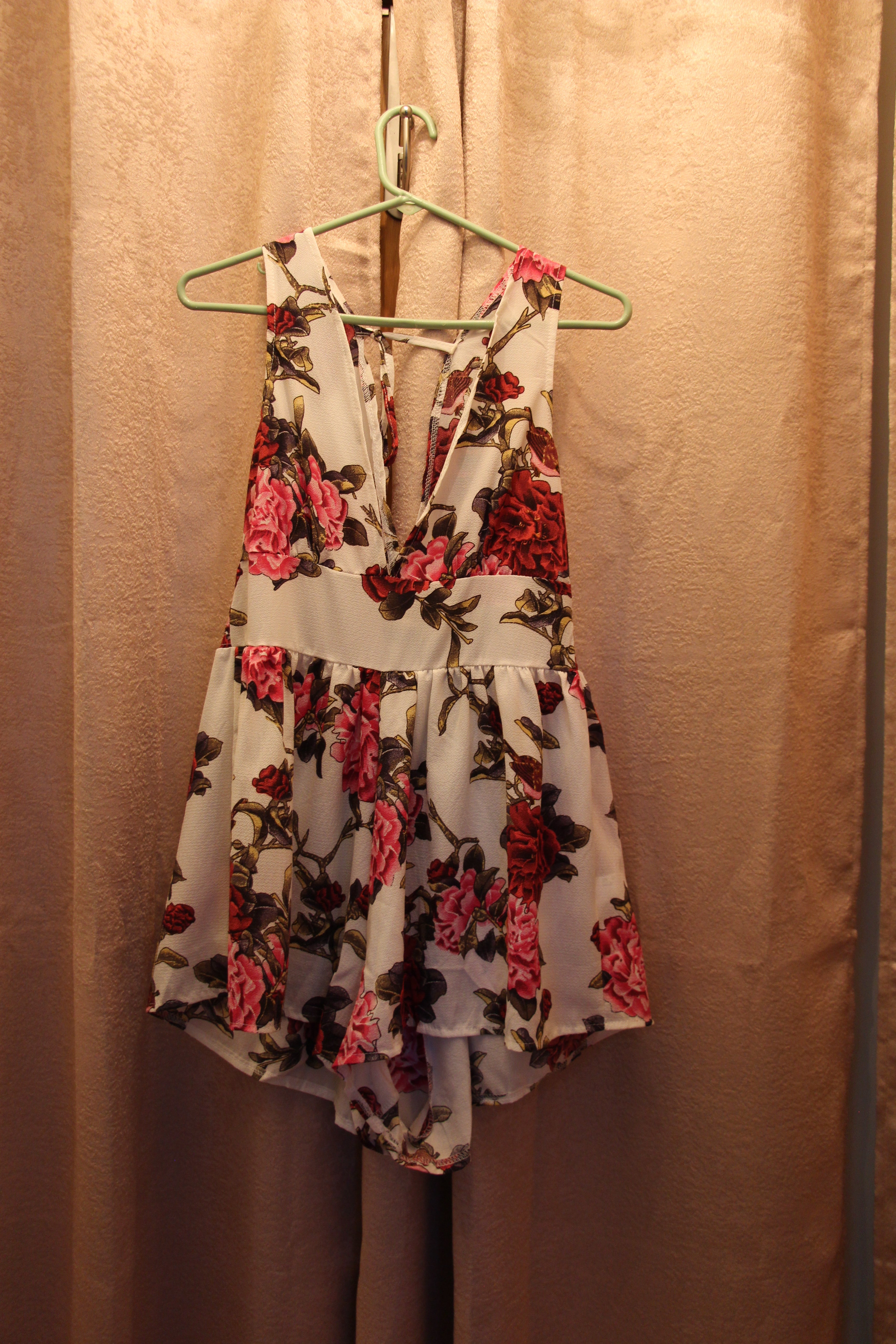 Size S Chick Trends Floral Print Back Tie Plunging Neckline Romper Consignment