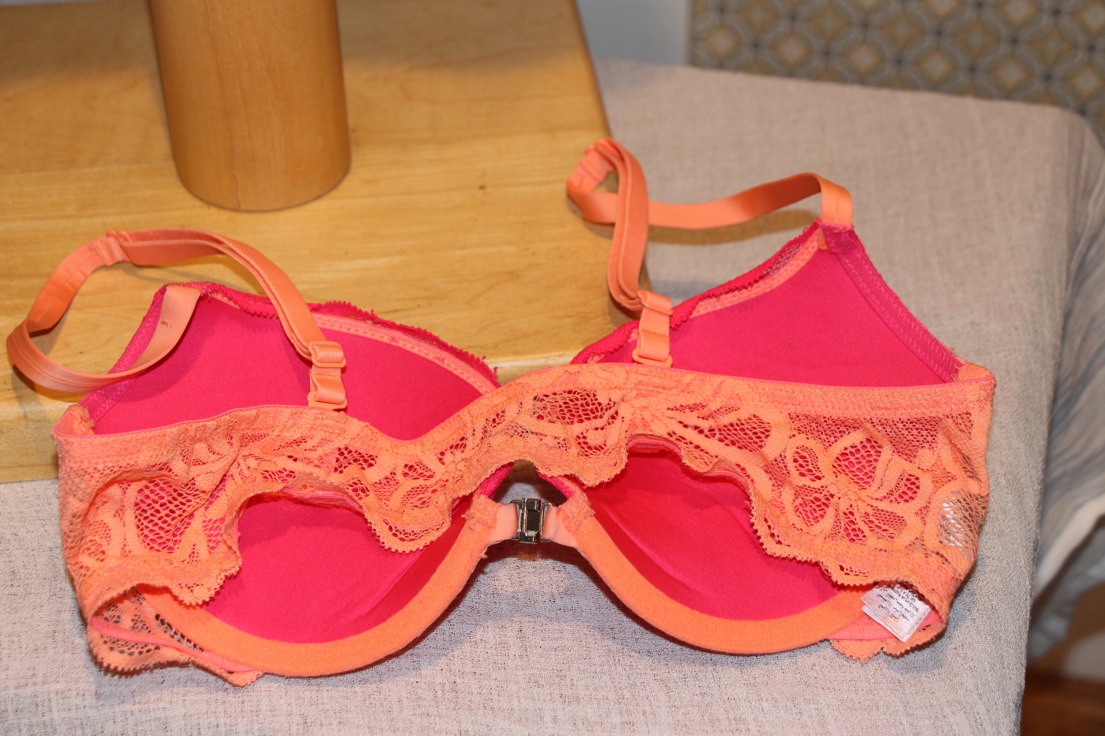 Size 34B La Senza Two Tone Orange Lace Front Closure Bra