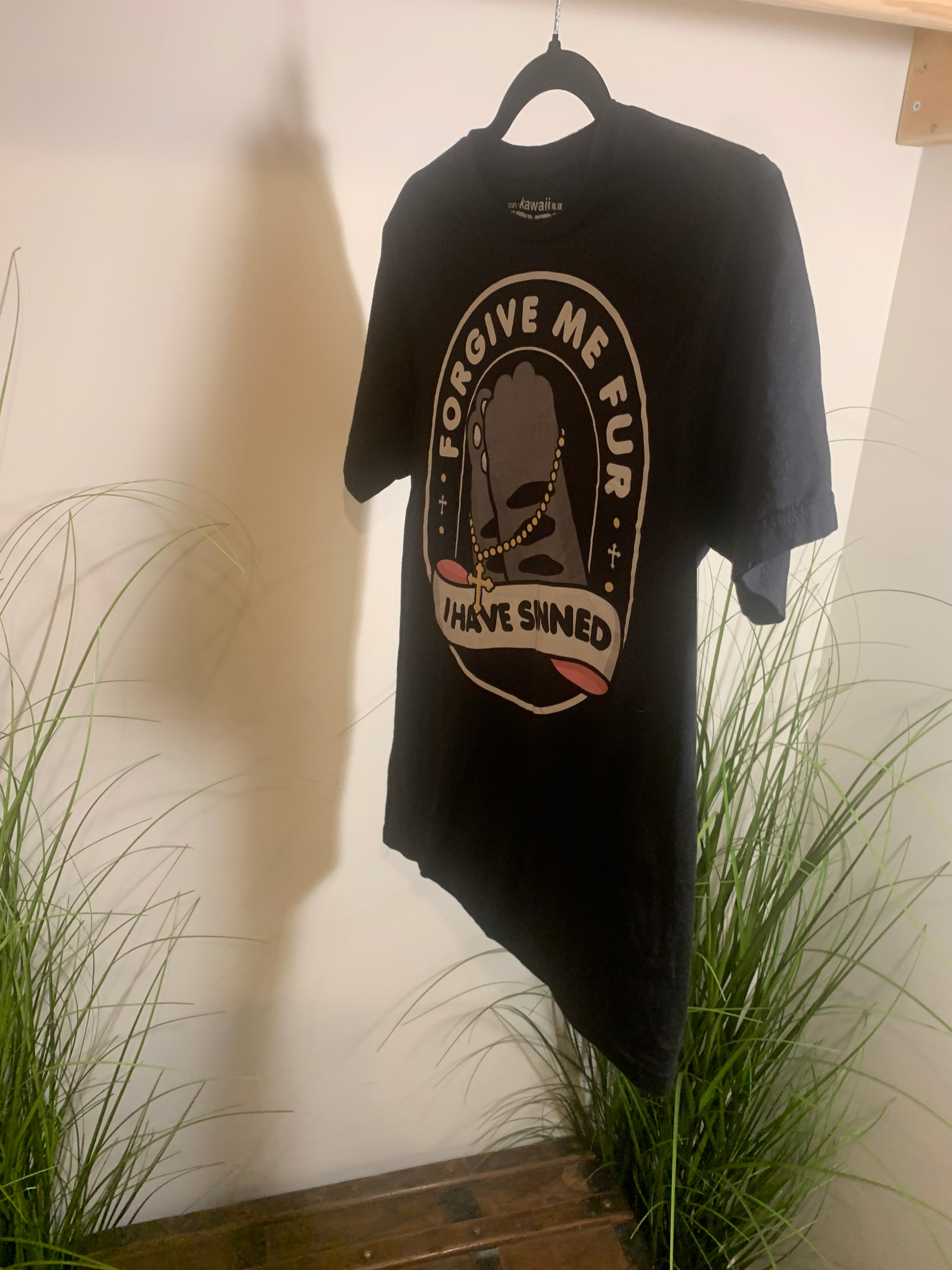 KAWAII KRYPT T-SHIRT - Consigned with VARDO Vintage & Valuables vvvardo.ca