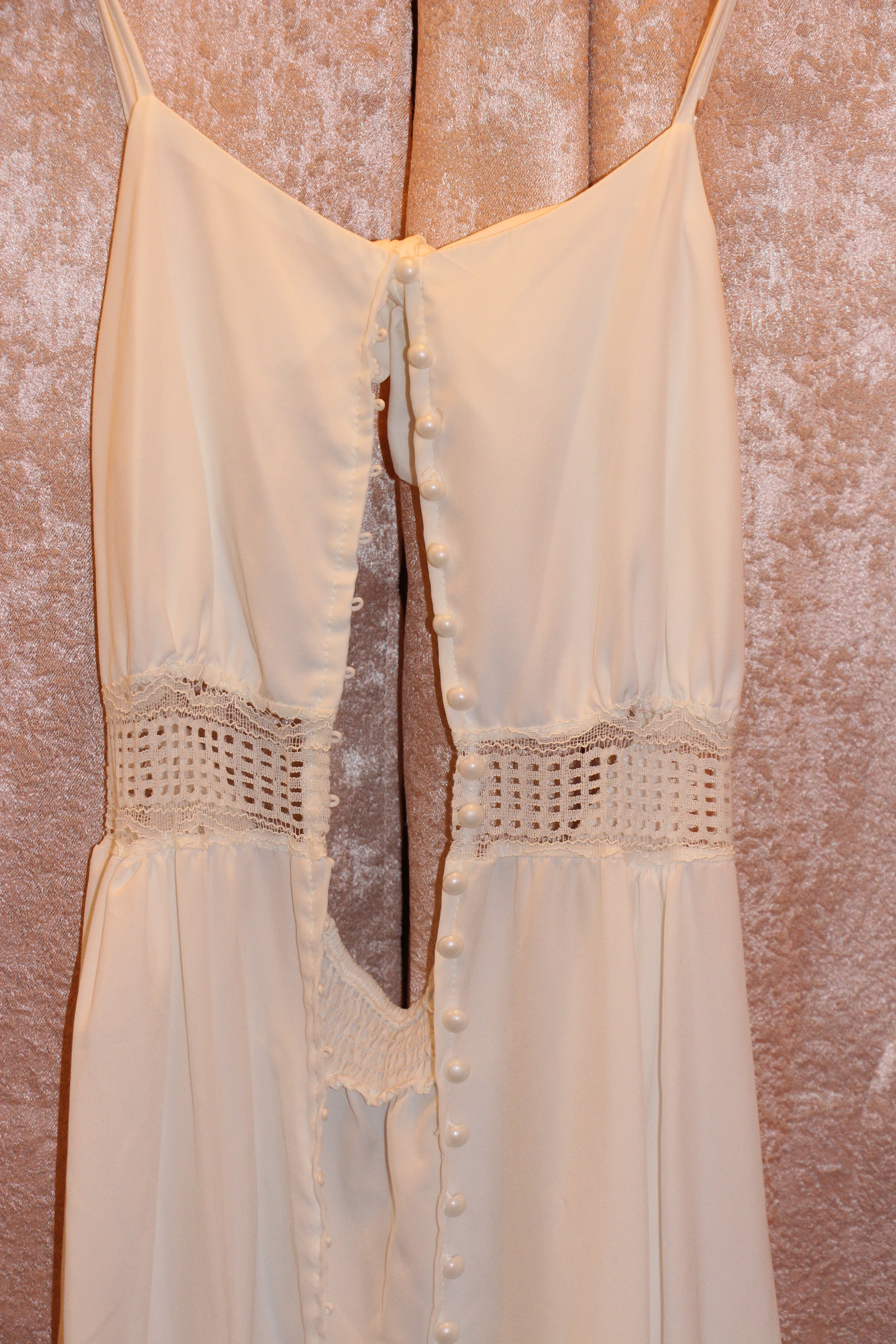 Consignment boutique, Size L White Halter Dress with Button Front Lace Panels and Gathered Hem
