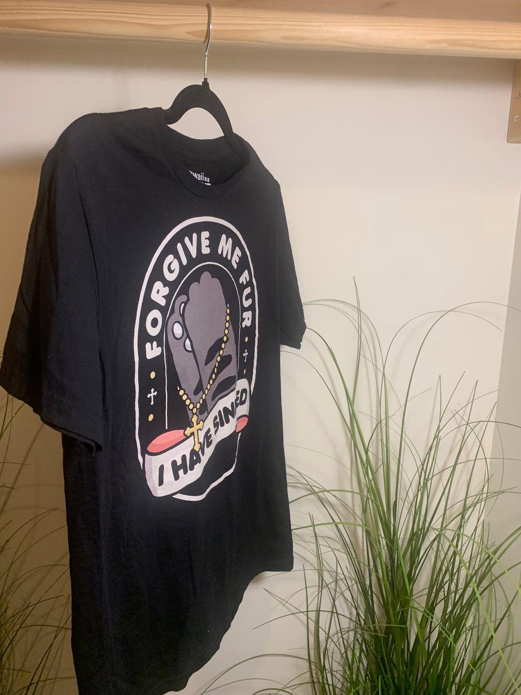 KAWAII KRYPT T-SHIRT - Consigned with VARDO Vintage & Valuables vvvardo.ca