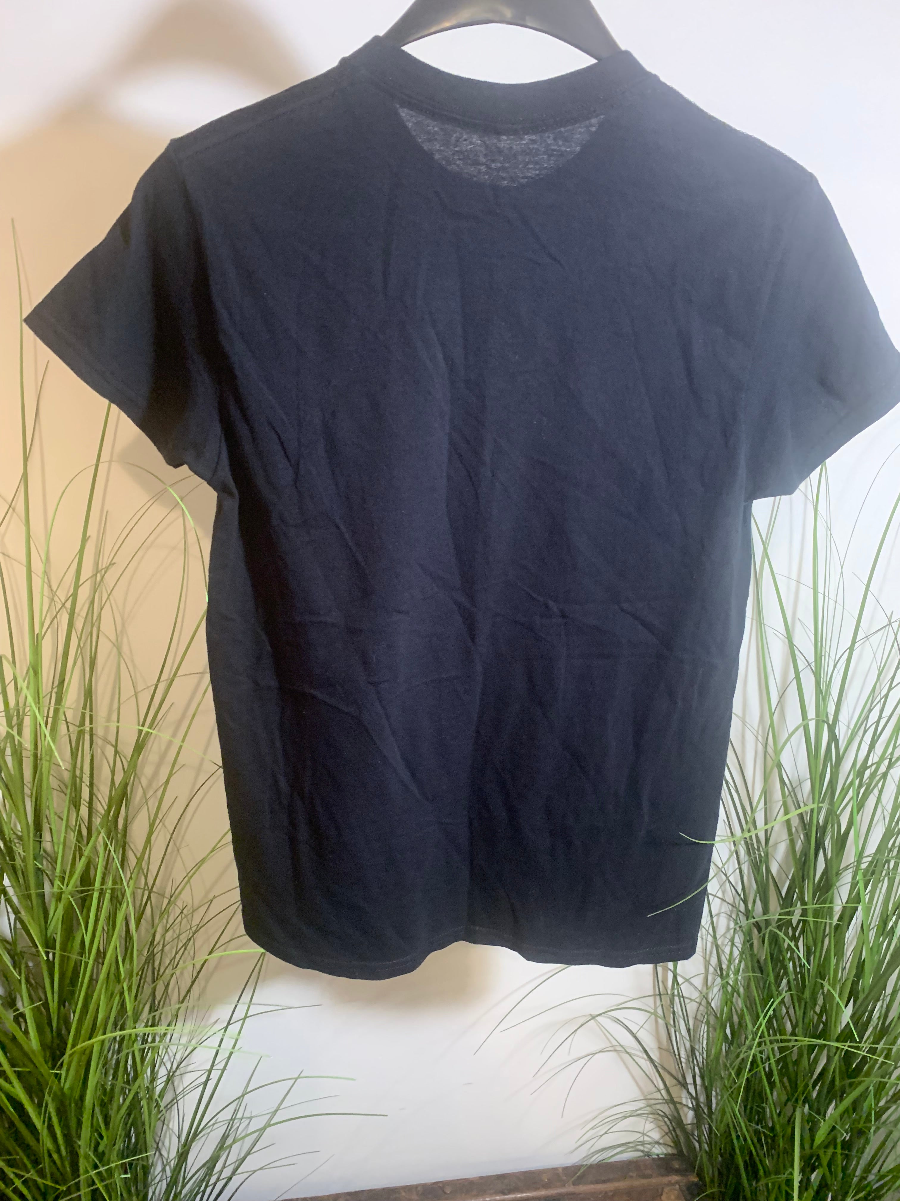 KAWAII KRYPT T-SHIRT - Consigned with VARDO Vintage & Valuables vvvardo.ca