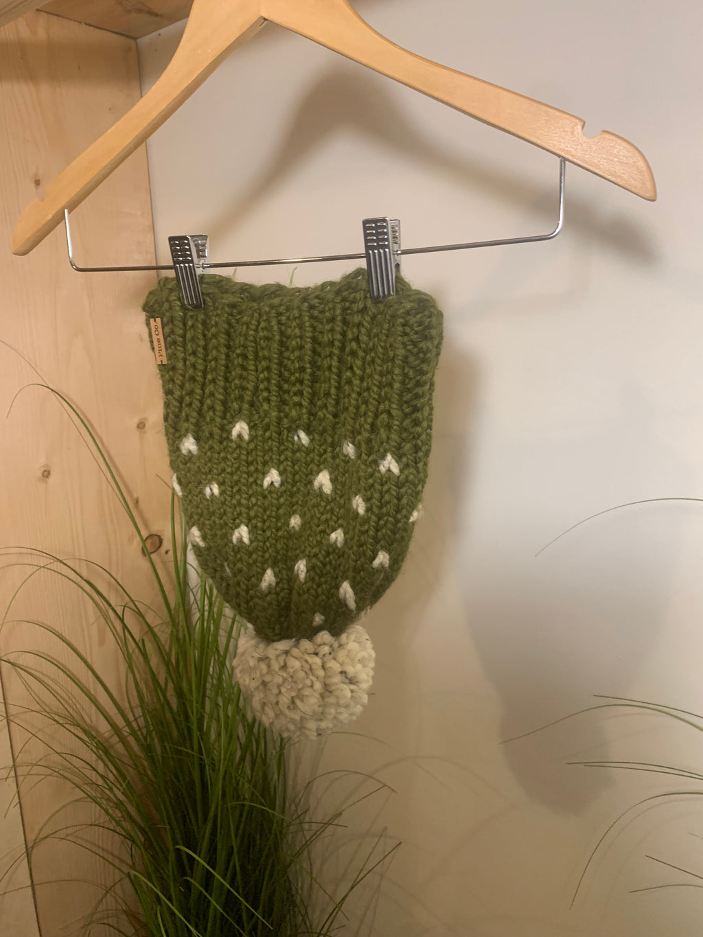 PINE CO TOQUE - Consigned with VARDO Vintage & Valuables vvvardo.ca