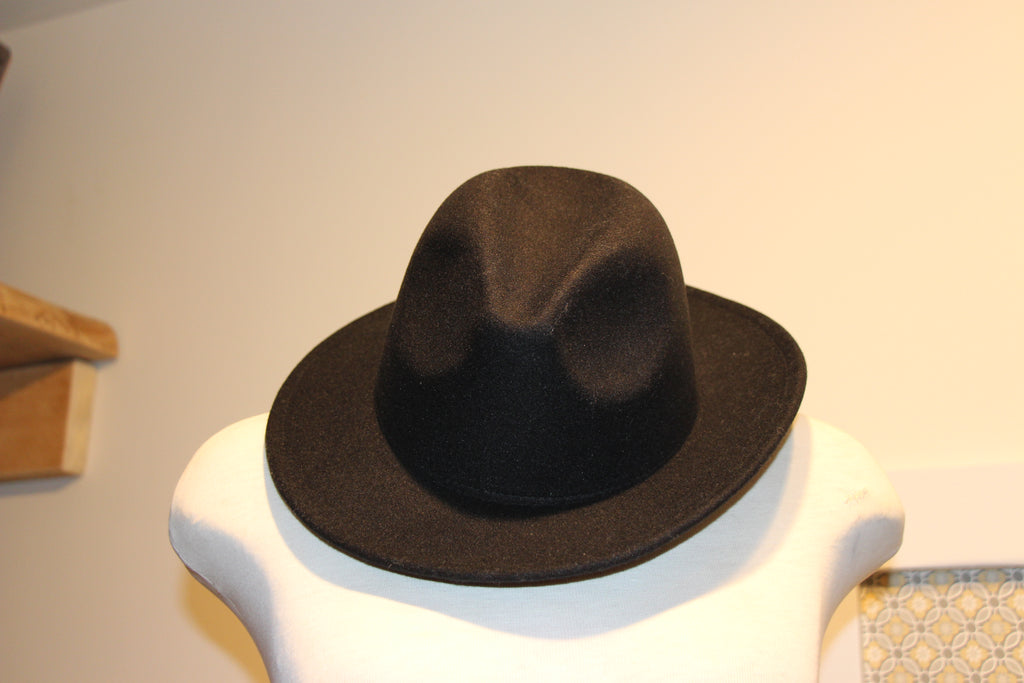 Black Canvas Aussie Hat consignment