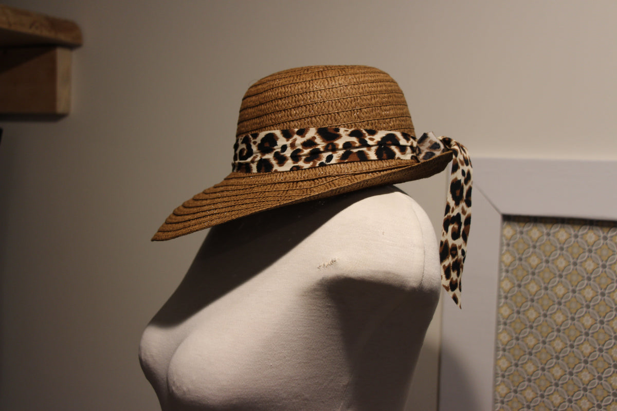 Brown Straw Beach Hat with Cheetah Print Ribbon consignment