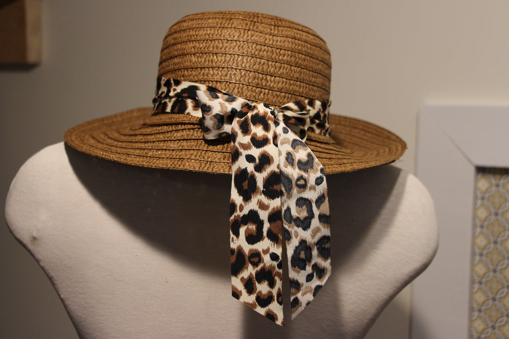 Brown Straw Beach Hat with Cheetah Print Ribbon consignment