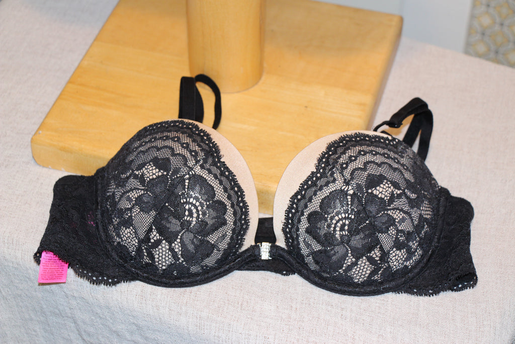 Size 34B Beyond Sexy La Senza Black Lace Bra with Nude Padded Cups and Front Closure Consignment