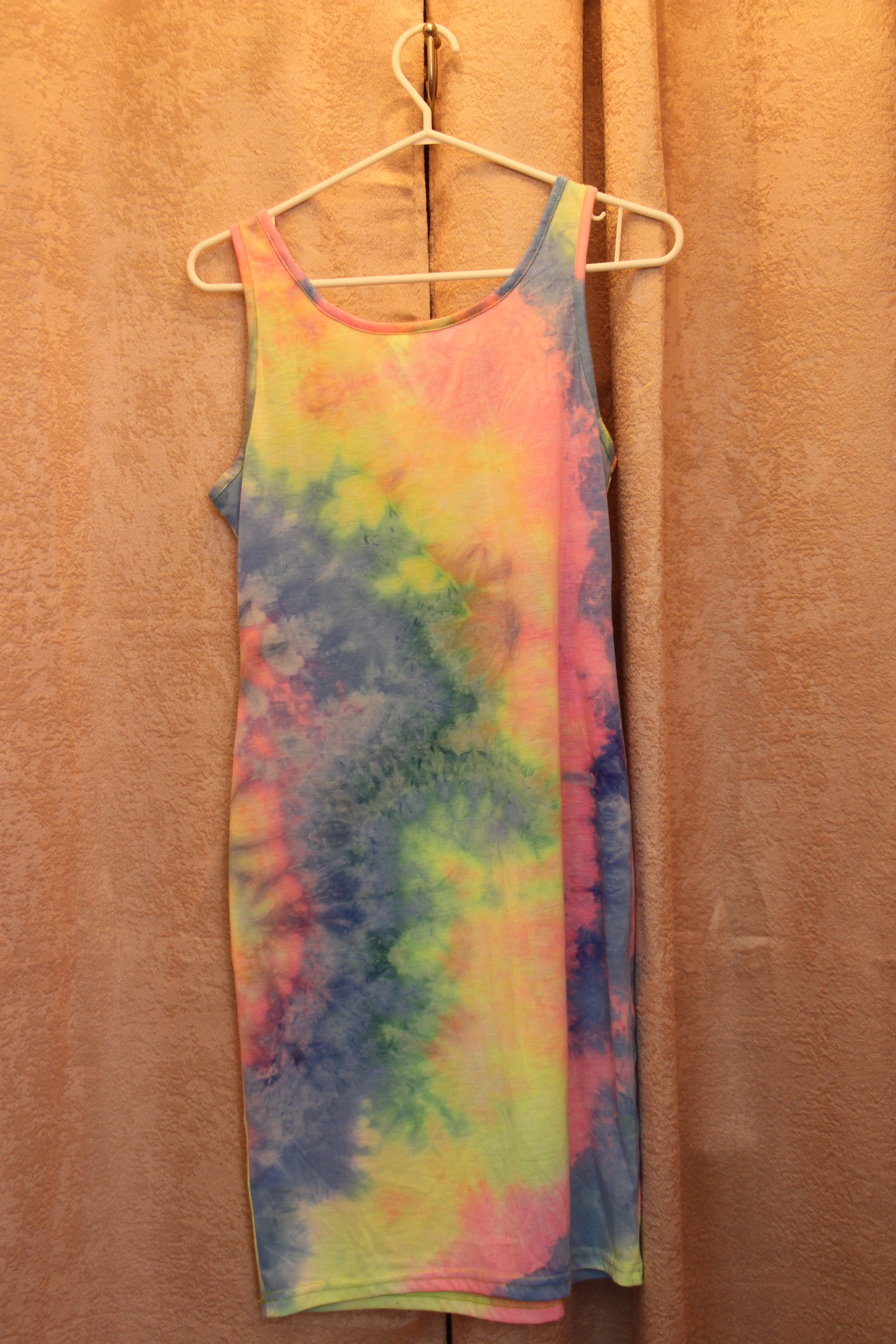 Size M Pat Pat Fitted Tie Dye Sleeveless Dress