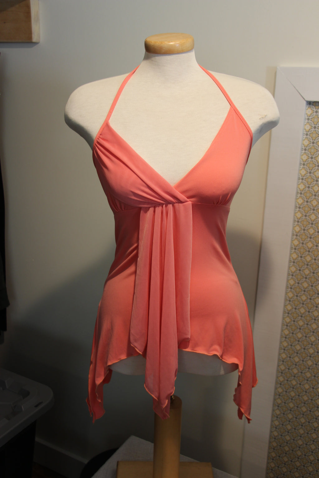 Size M Suzy Shier Neck Tie Fairy Core Coral Low Cut Sleeveless Top Consignment
