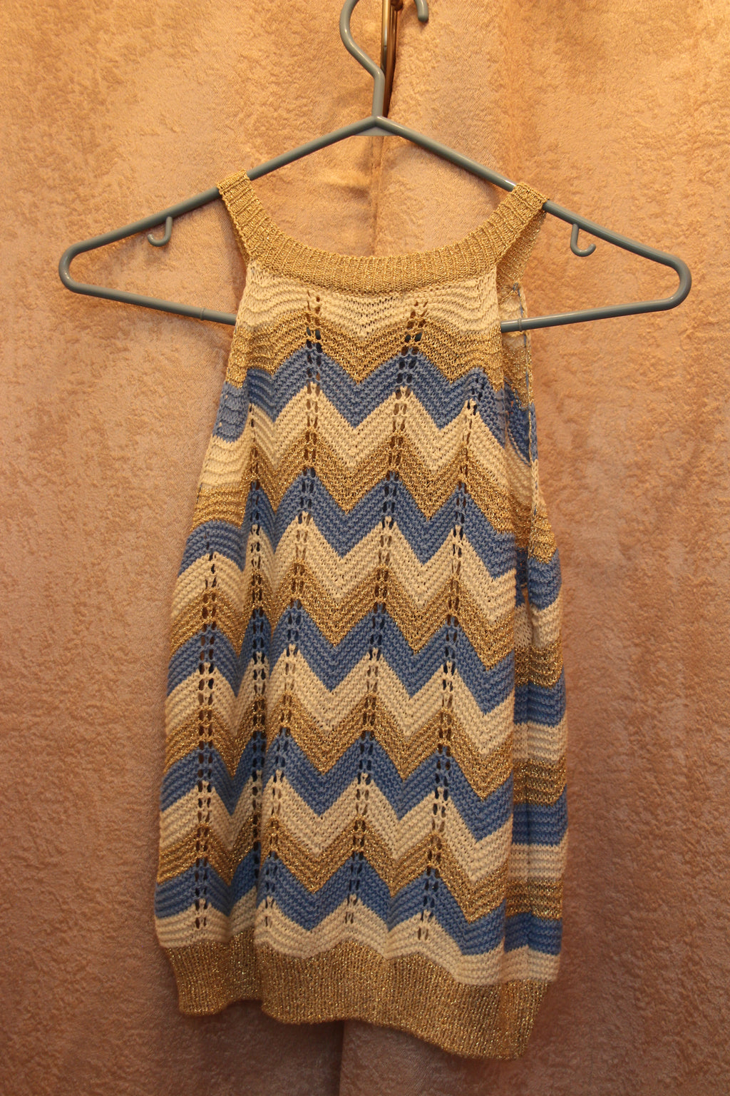 Size M/L Floris Knit Sleeveless Chevron Top