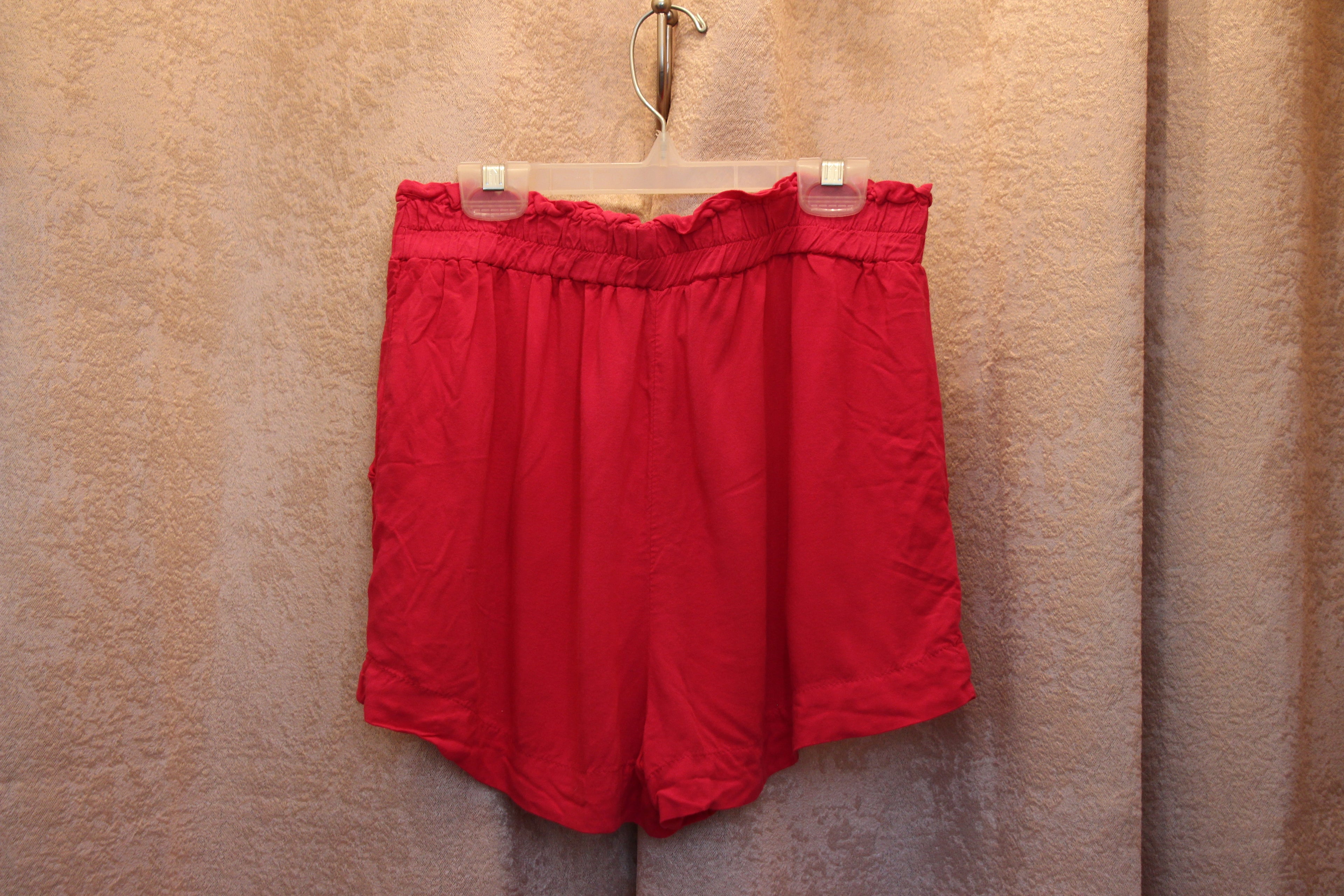 Size M Streetwear Society Fuchsia Drawstring Shorts