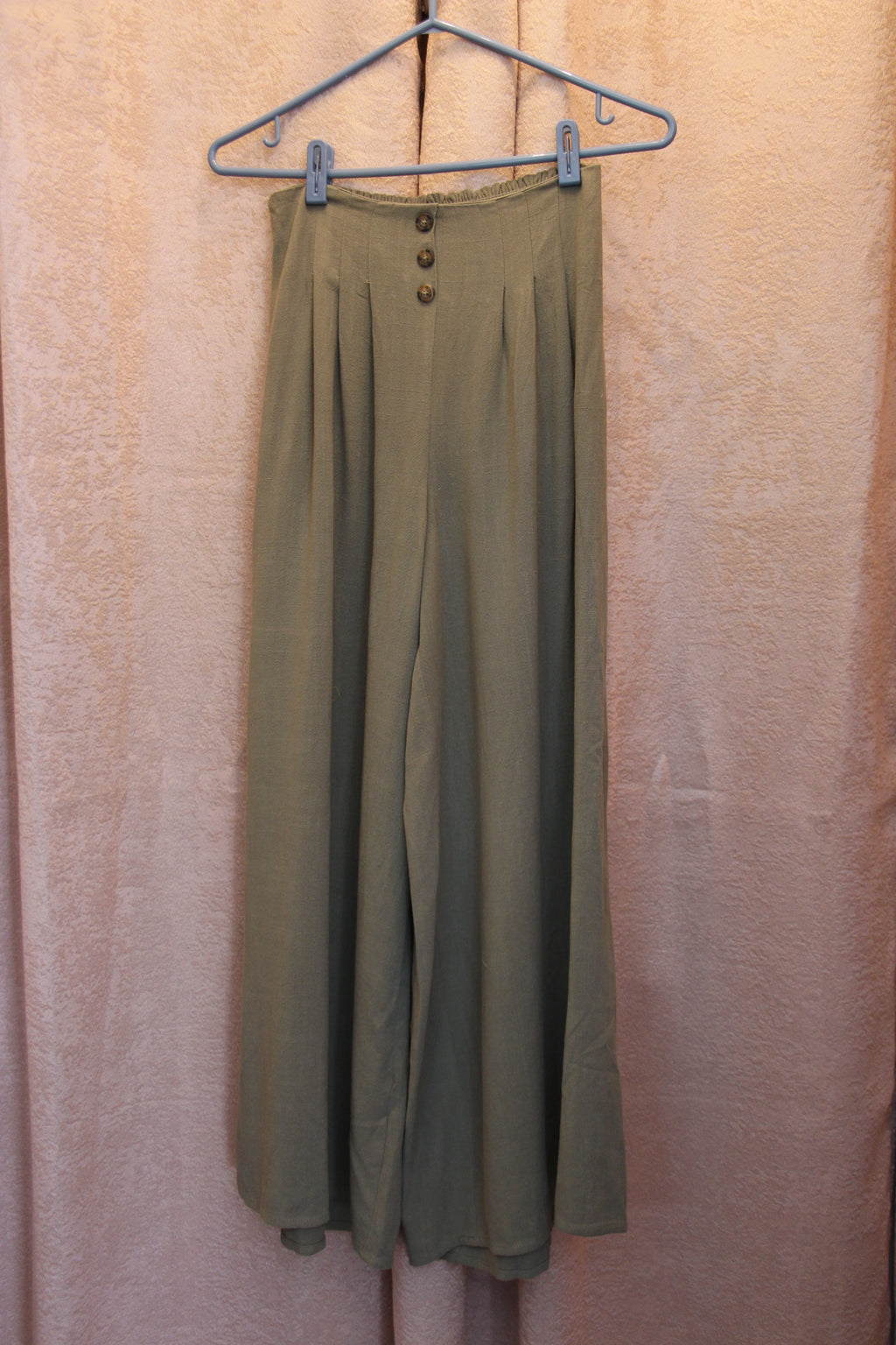 Size M Sienna Sky Green Gaucho Pants Consignment